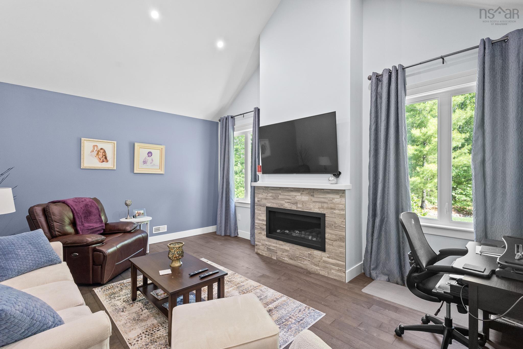 $969,000.00: 485 Calderwood Drive, Wellington