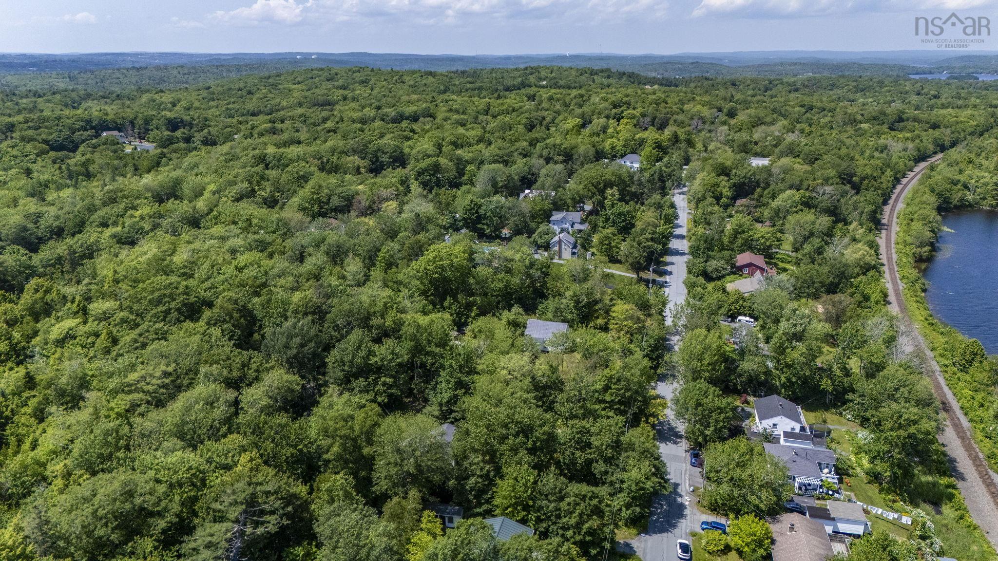 $449,900.00: 161 Lakeview Road, Lakeview