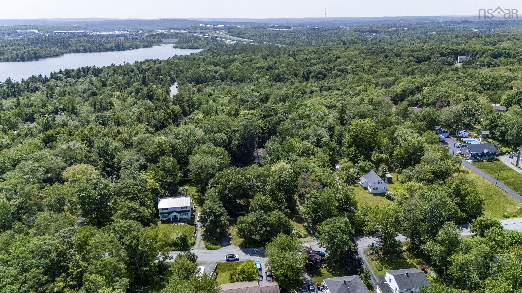 $449,900.00: 161 Lakeview Road, Lakeview