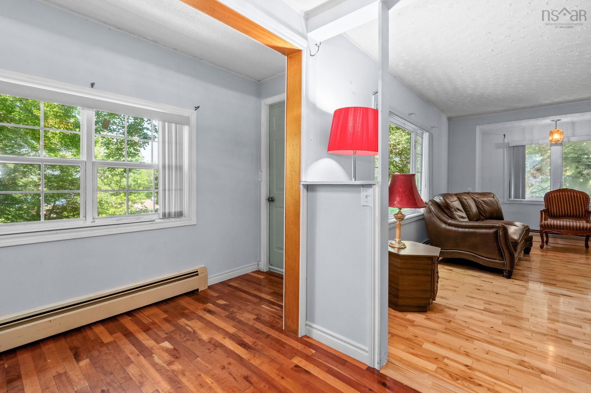 $449,900.00: 161 Lakeview Road, Lakeview