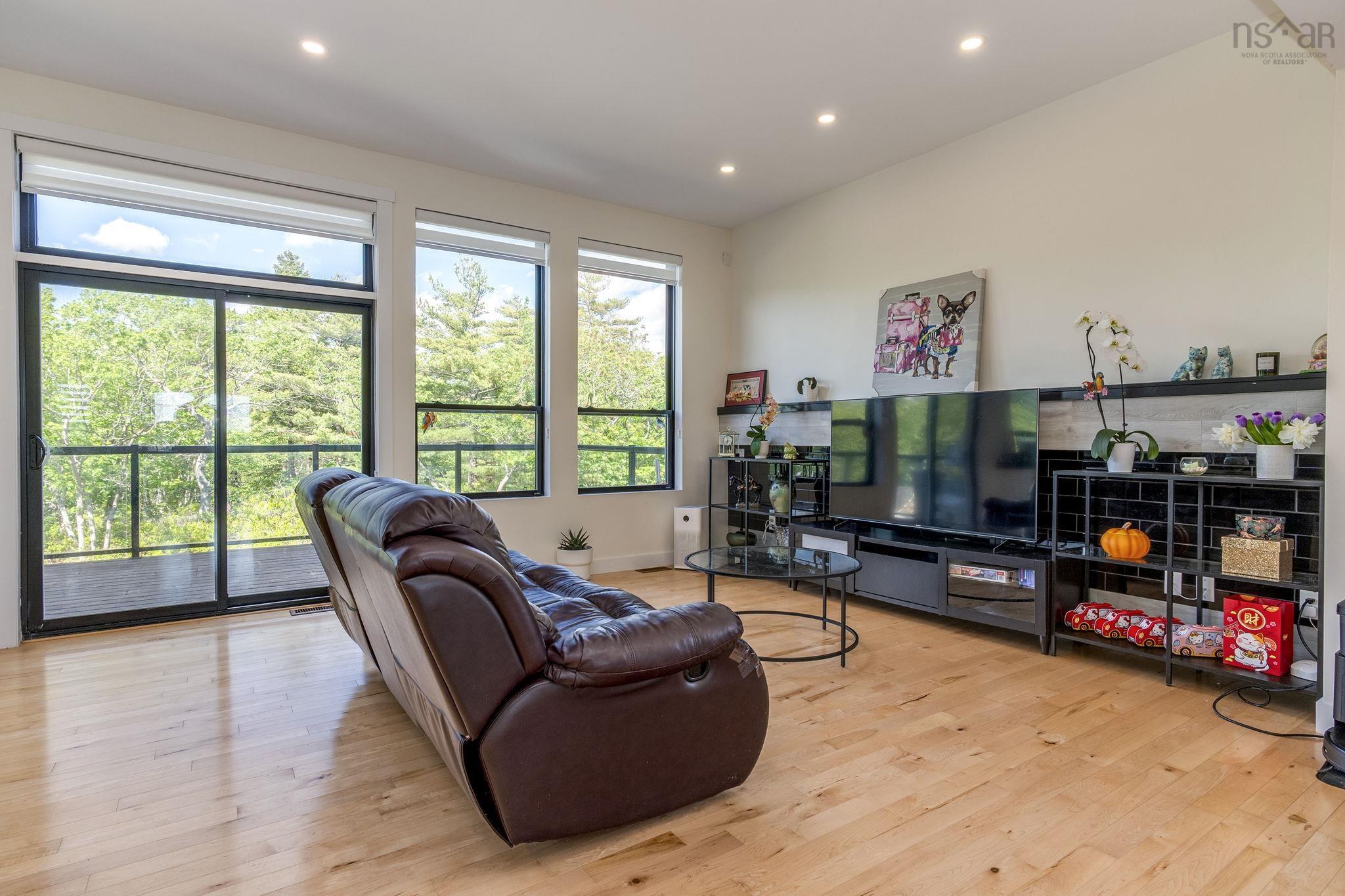 $865,000.00: 233 Transom Drive, Halifax
