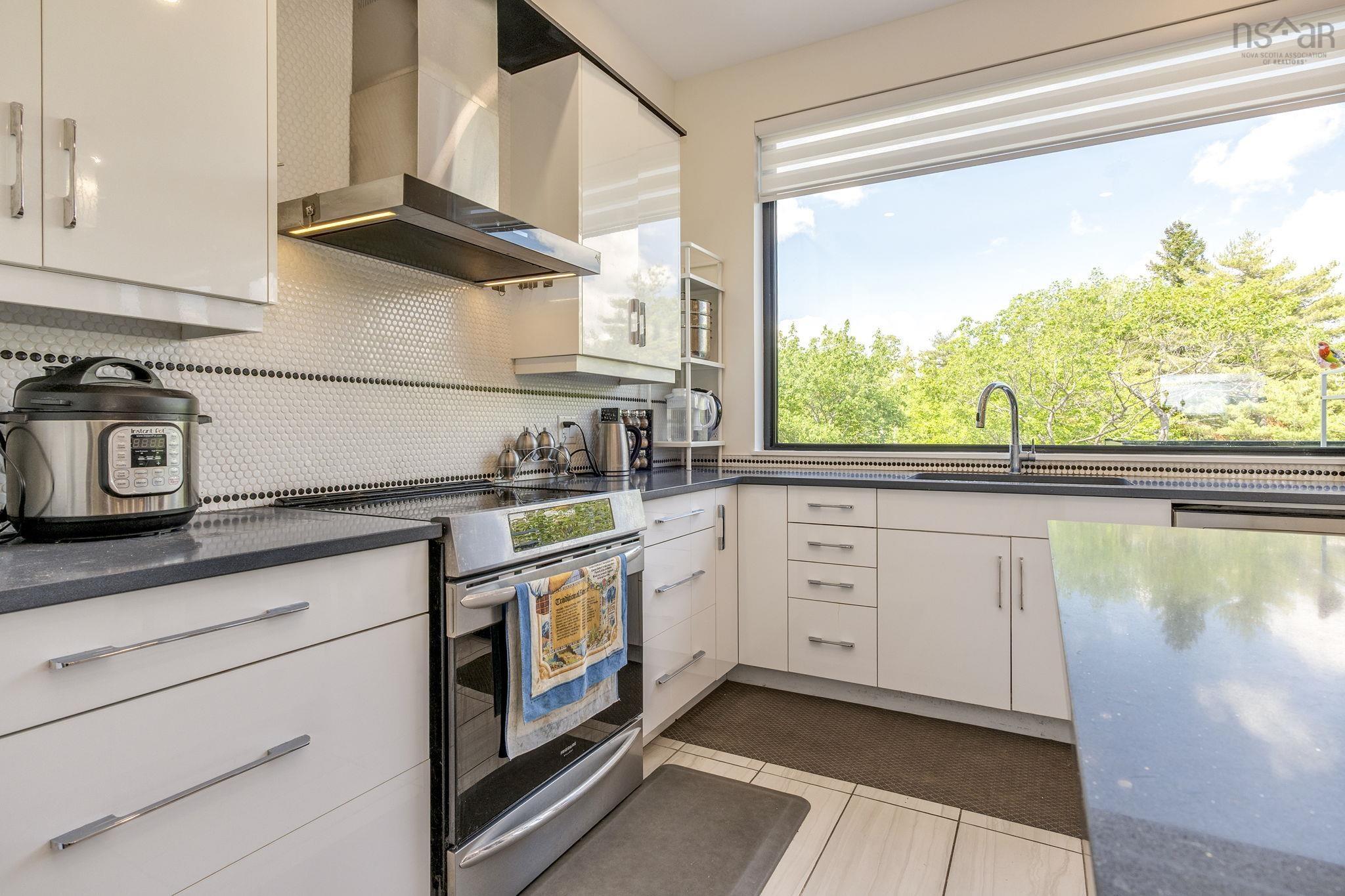 $865,000.00: 233 Transom Drive, Halifax