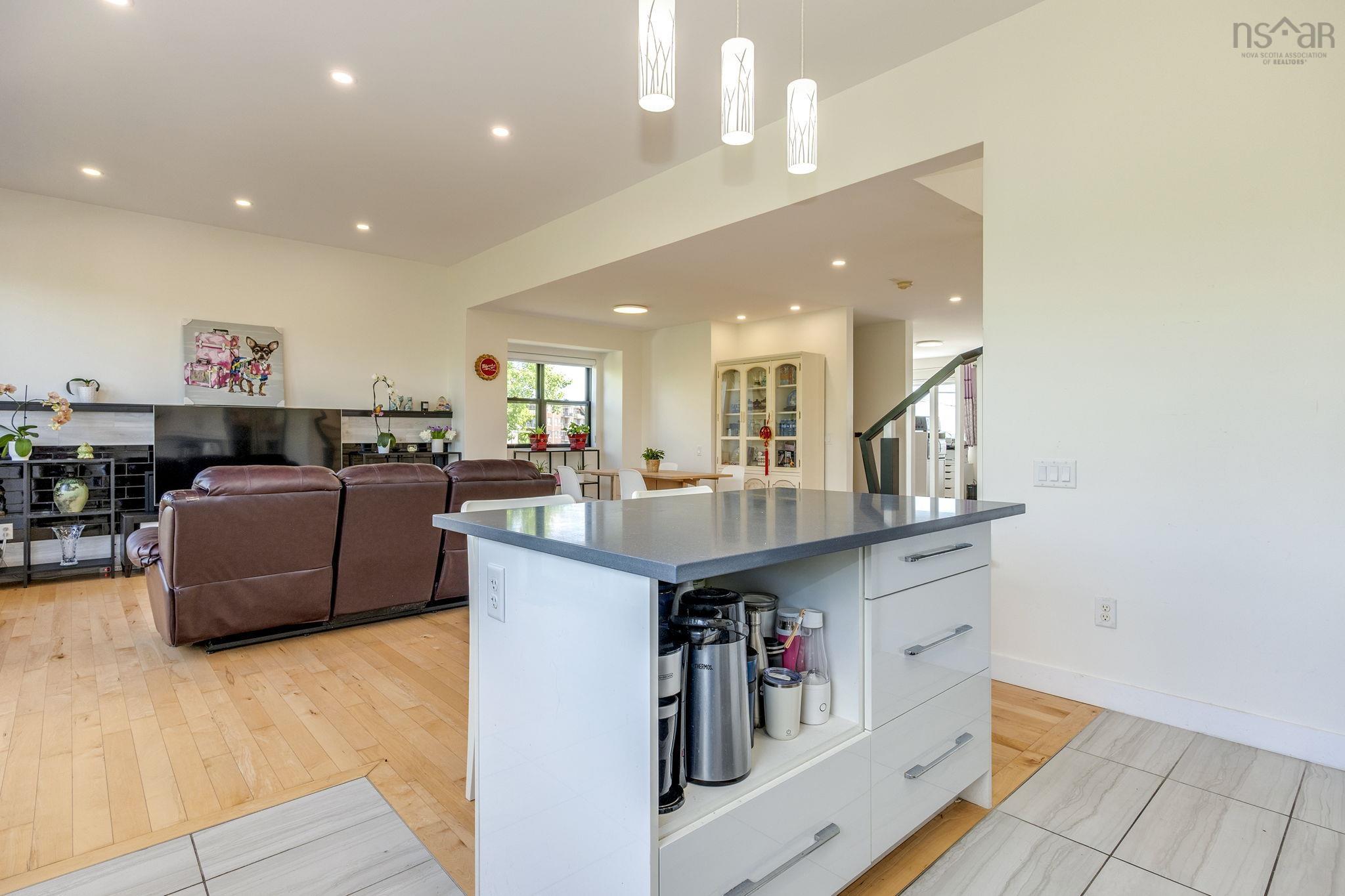 $865,000.00: 233 Transom Drive, Halifax