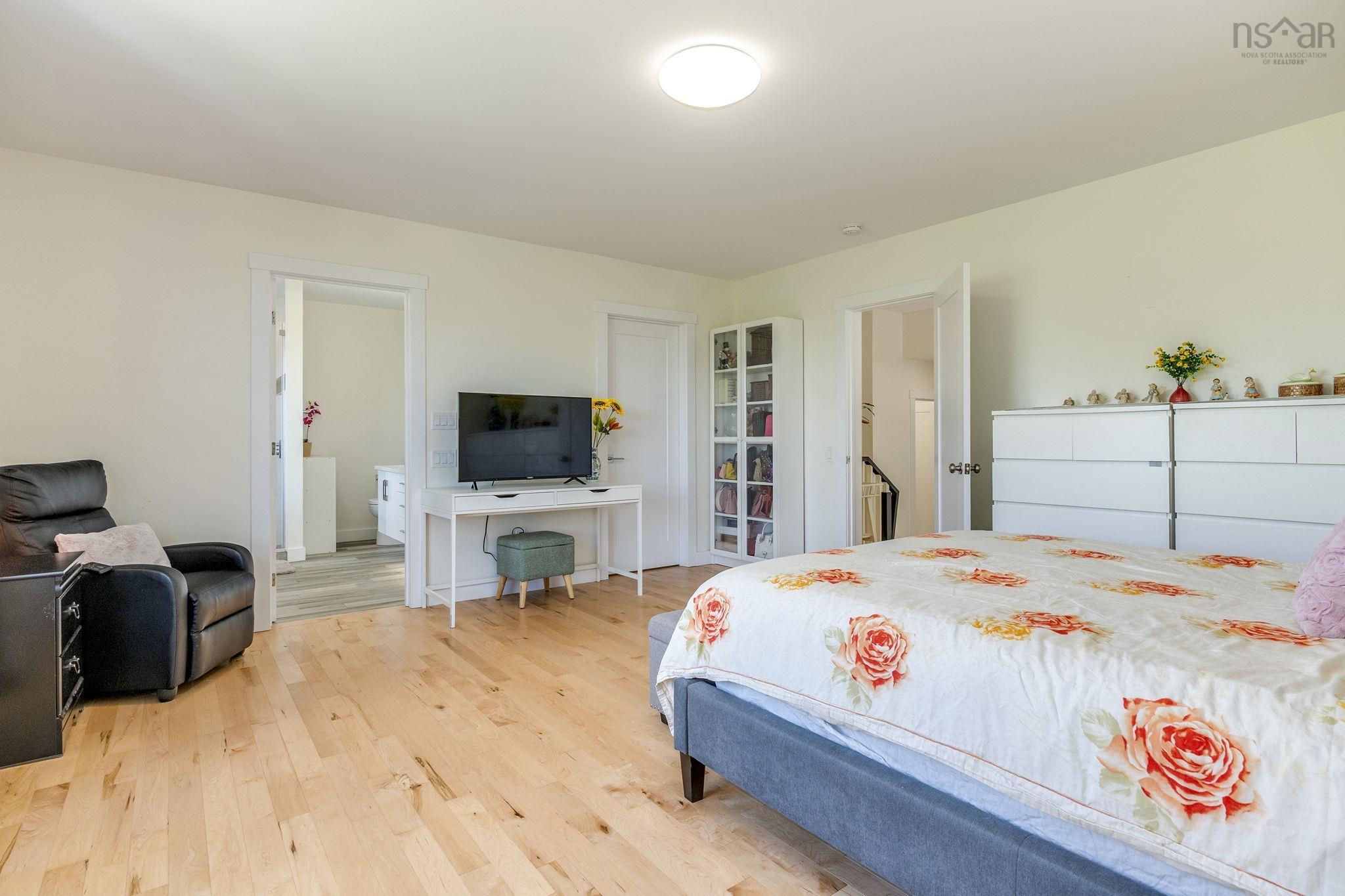 $865,000.00: 233 Transom Drive, Halifax
