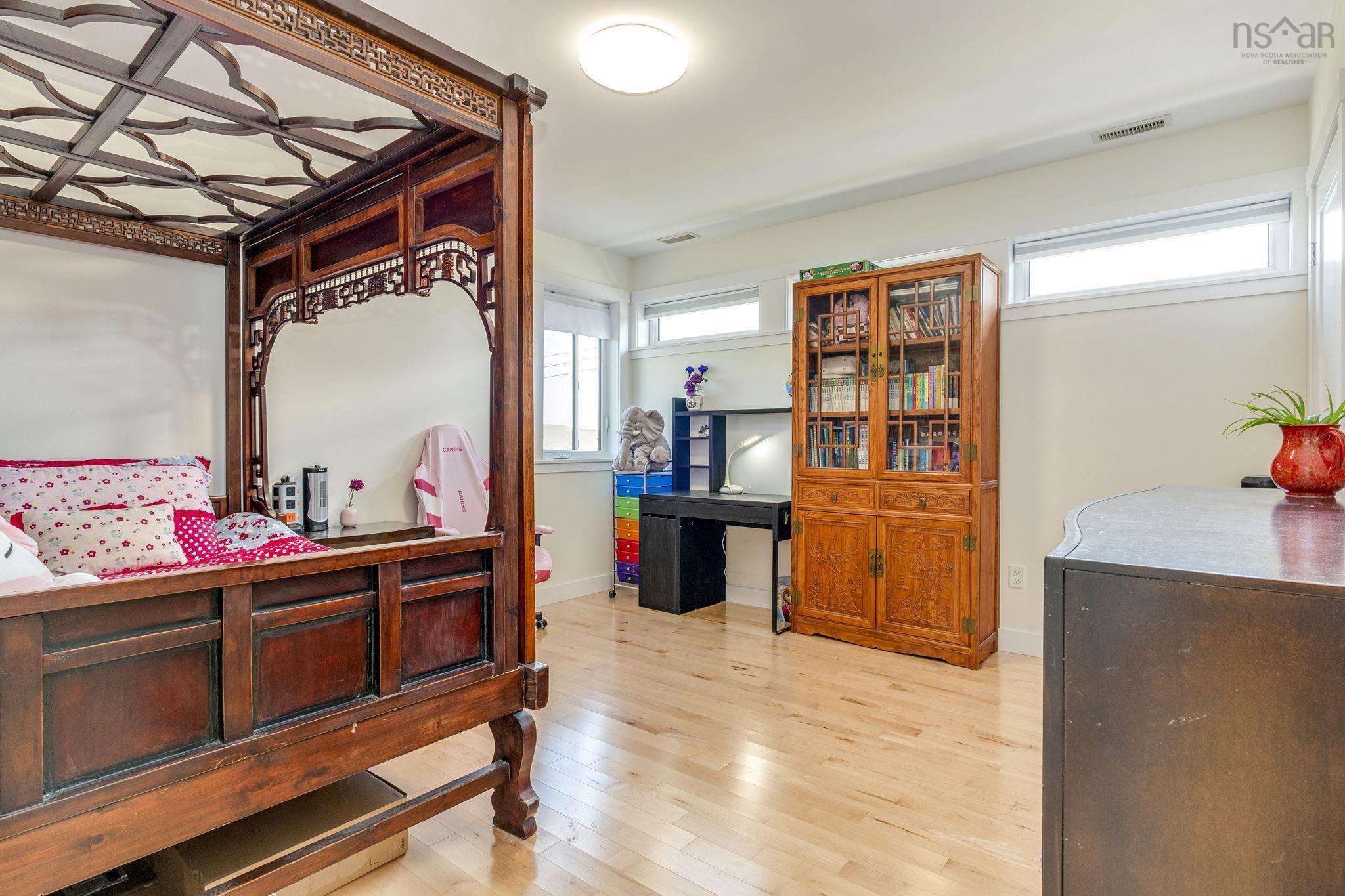 $865,000.00: 233 Transom Drive, Halifax