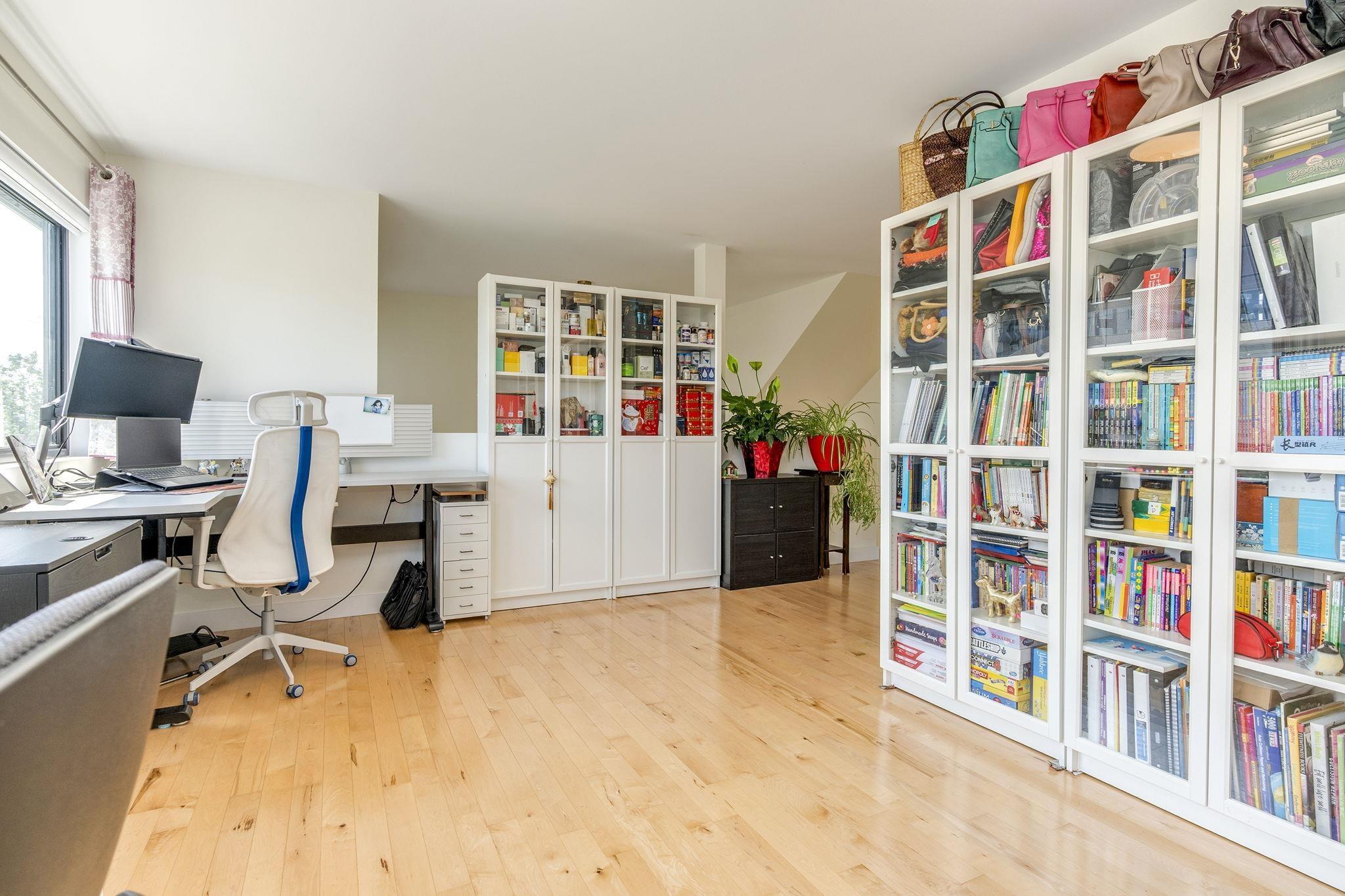 $865,000.00: 233 Transom Drive, Halifax