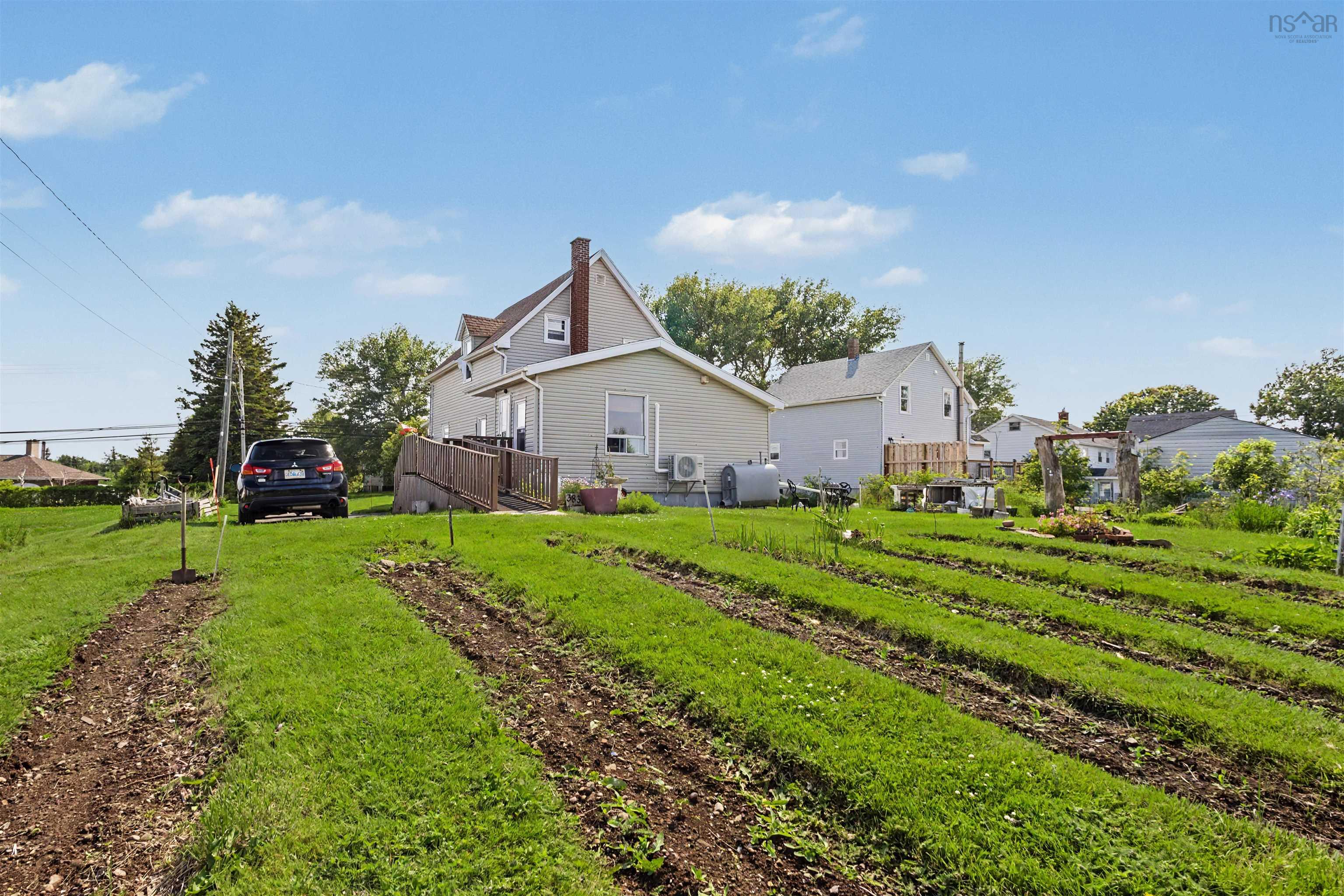 $225,000.00: 383 Kings Road, Dominion