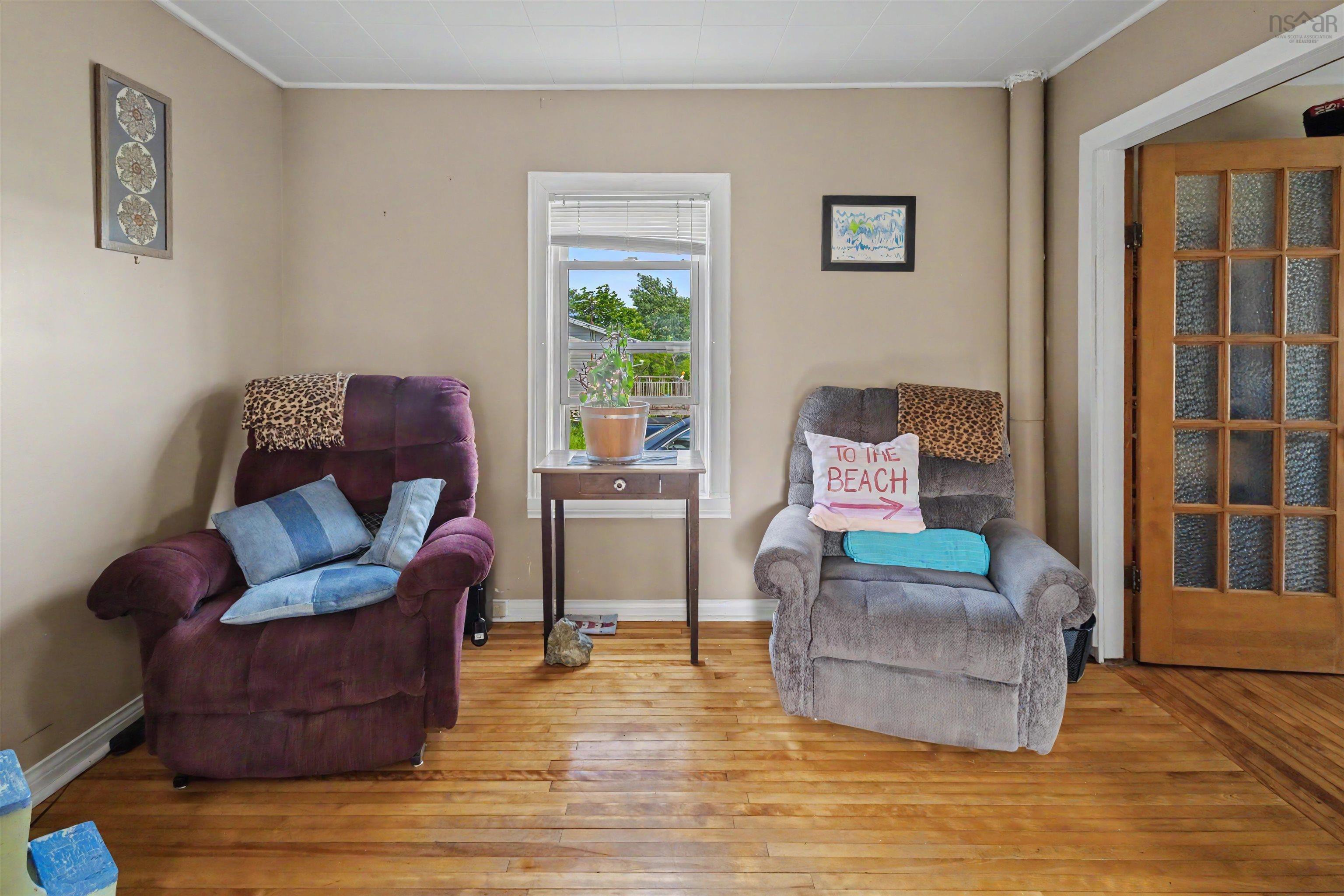 $225,000.00: 383 Kings Road, Dominion