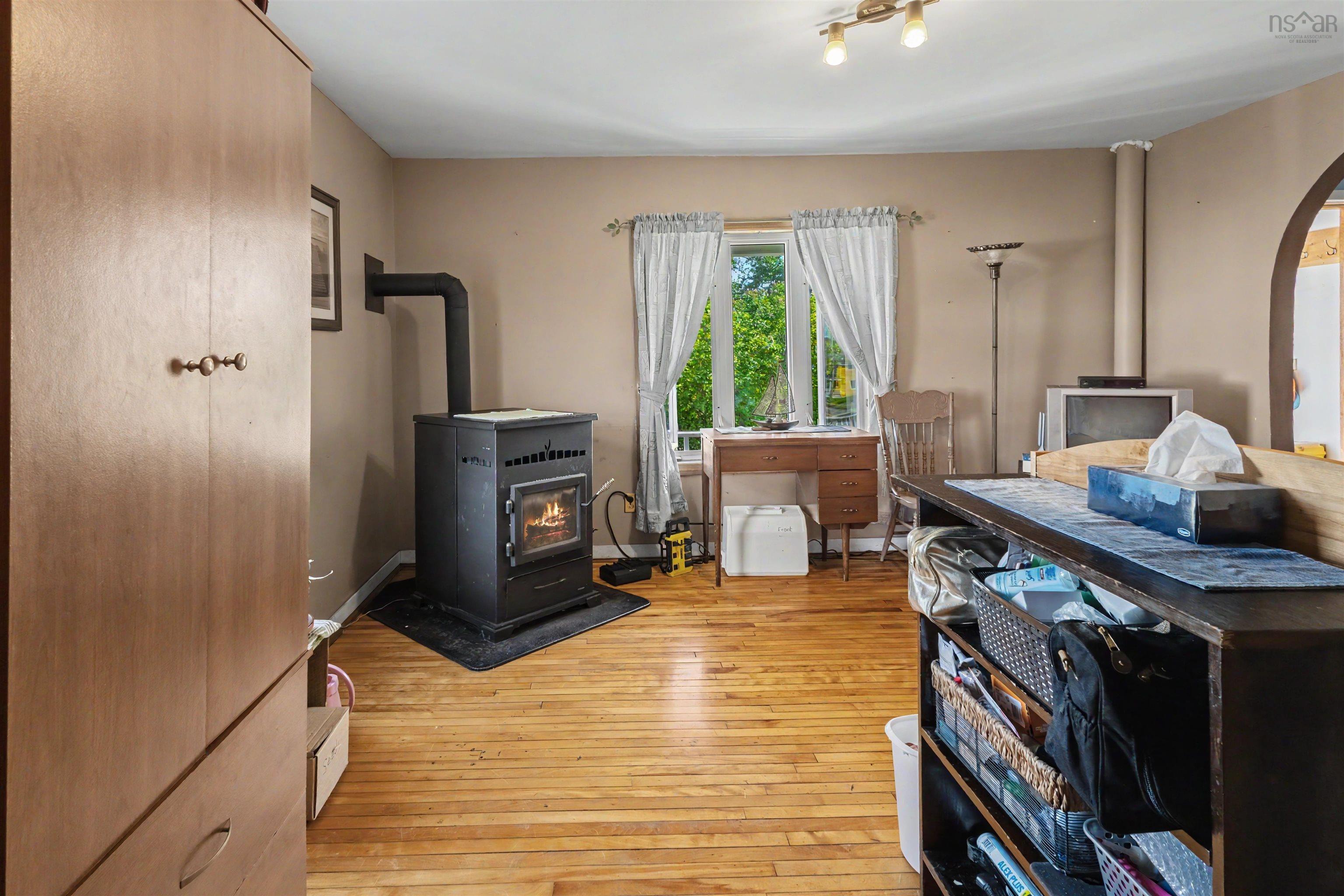 $225,000.00: 383 Kings Road, Dominion