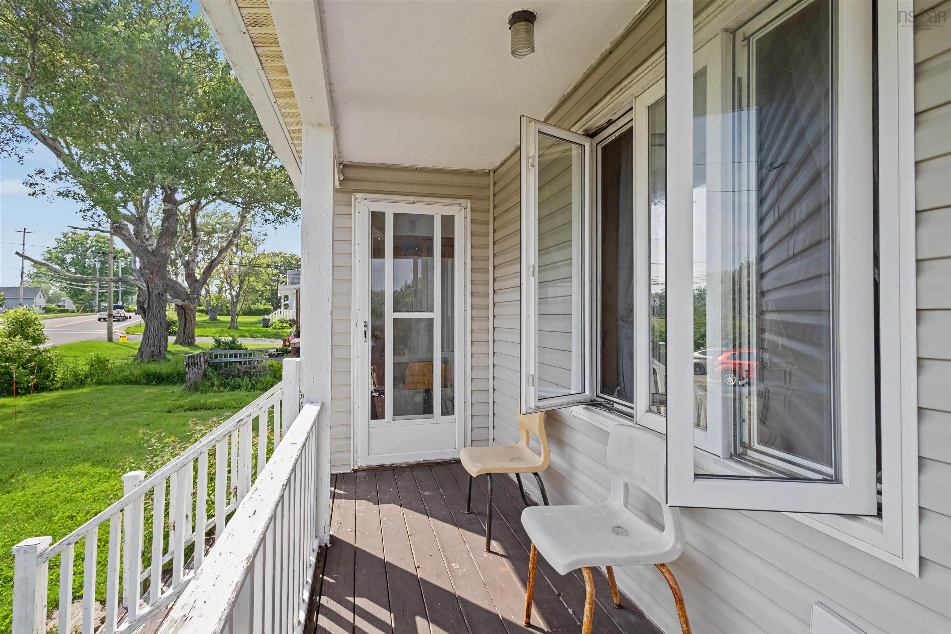 $225,000.00: 383 Kings Road, Dominion