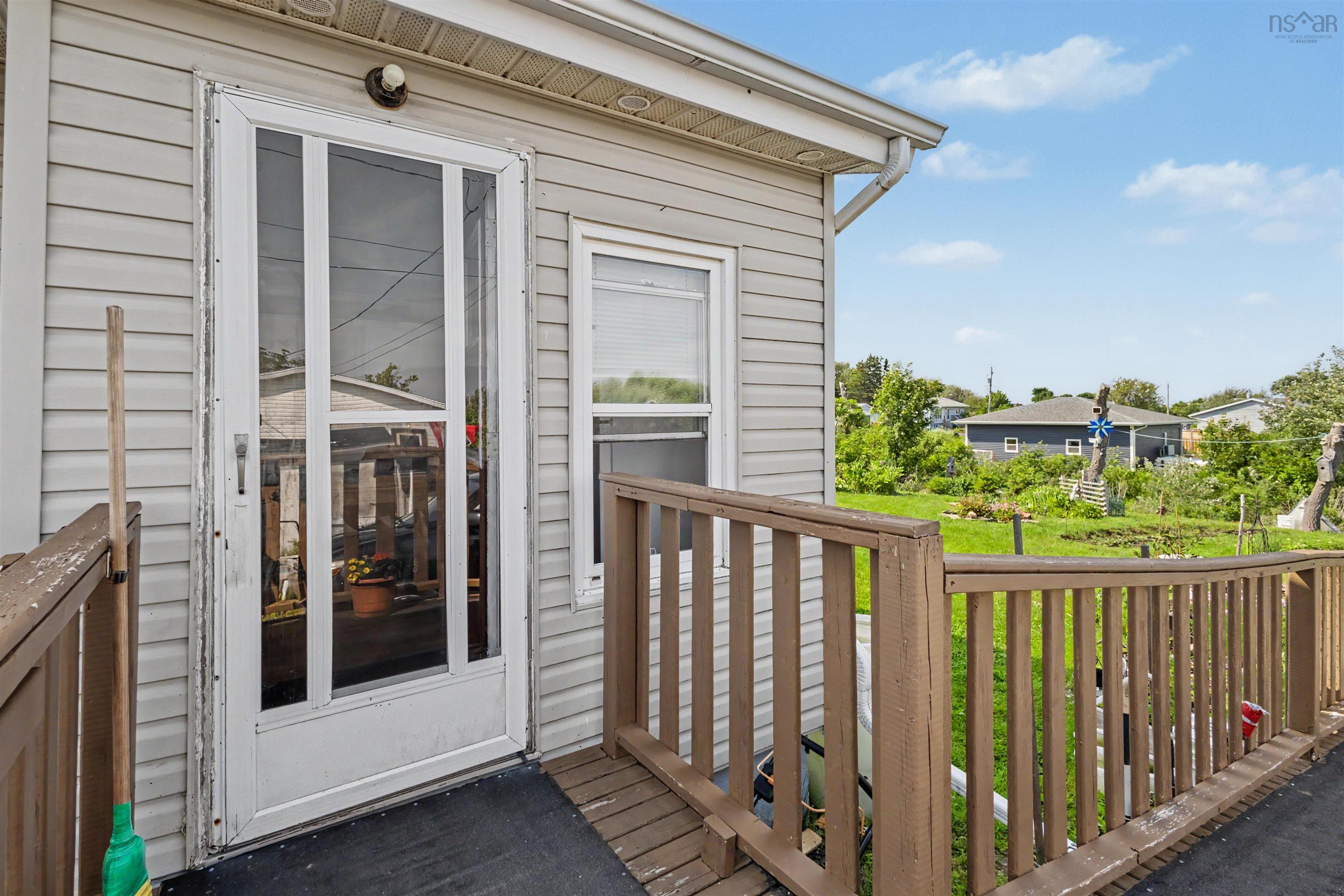 $225,000.00: 383 Kings Road, Dominion