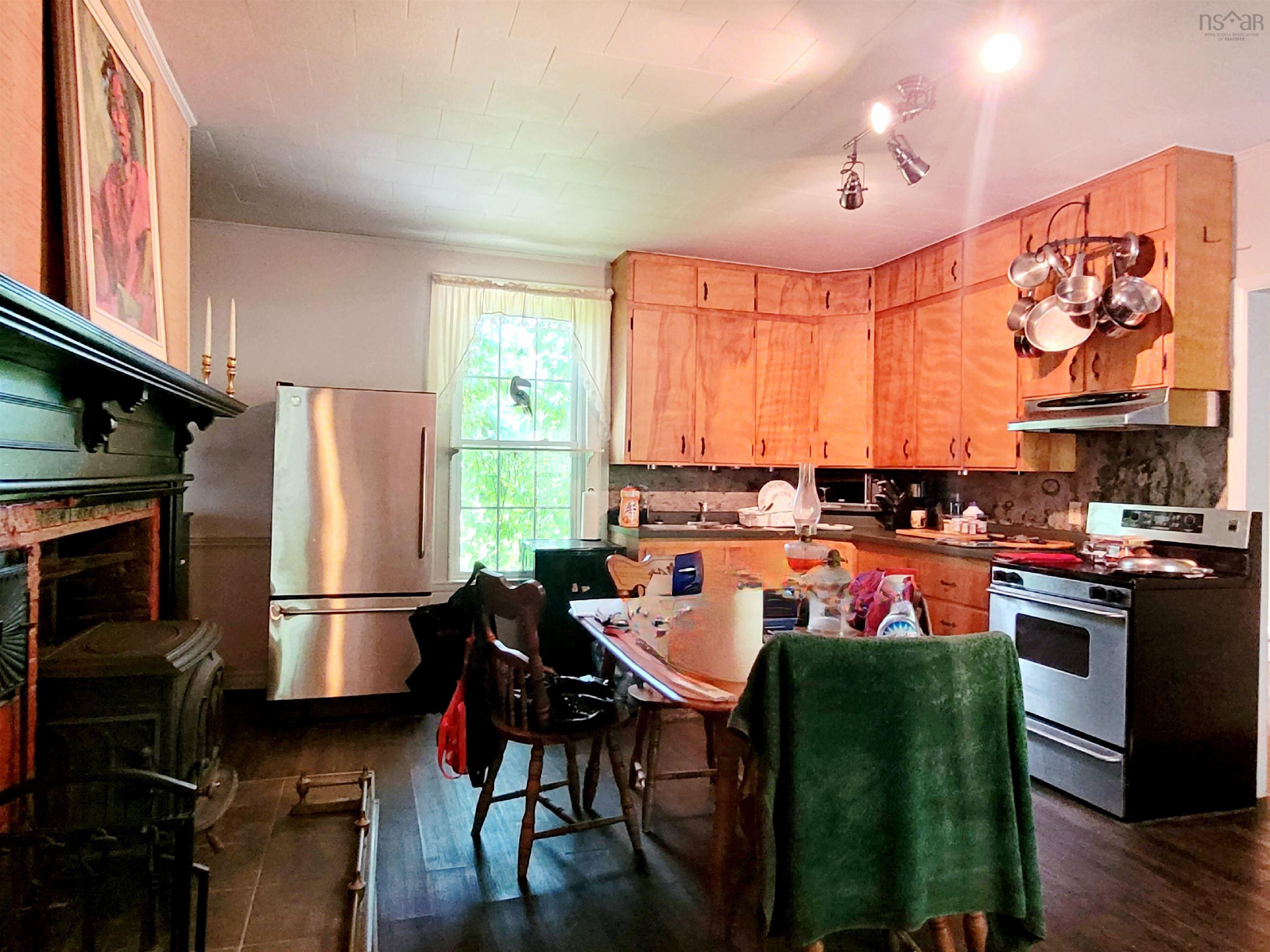$399,000.00: 221 Highway 8, Milton