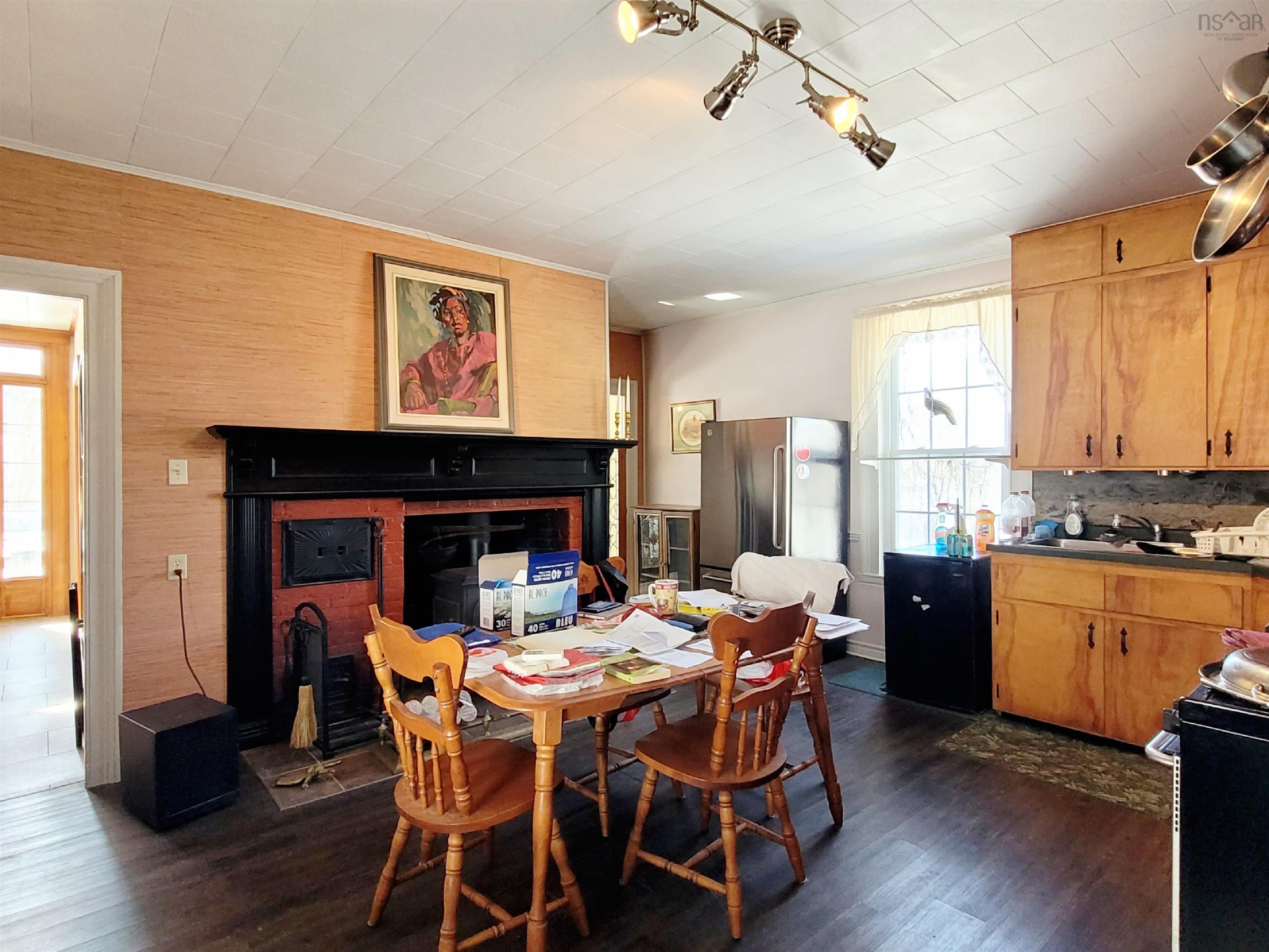 $399,000.00: 221 Highway 8, Milton