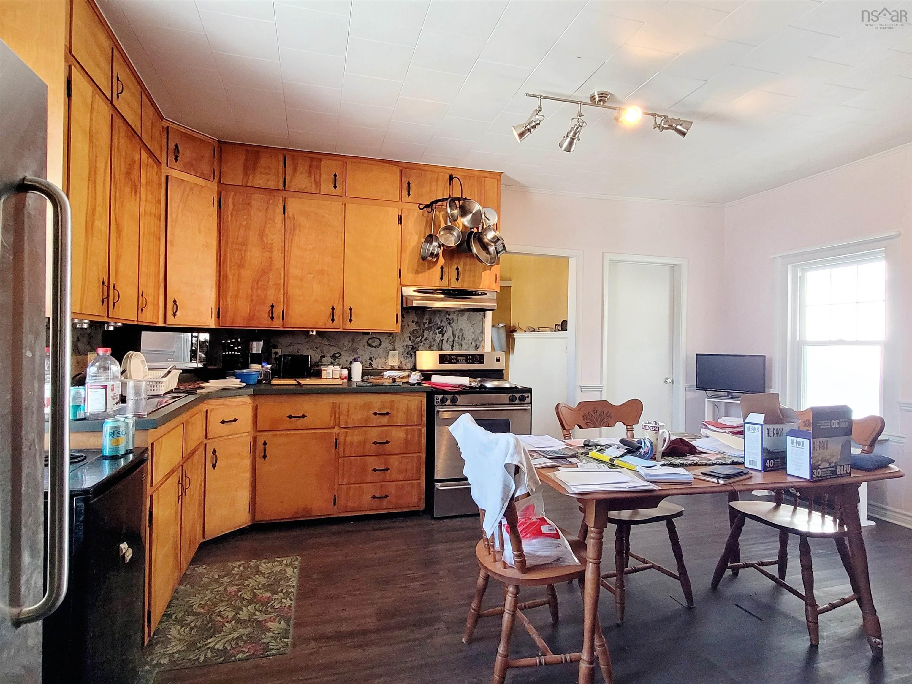 $399,000.00: 221 Highway 8, Milton