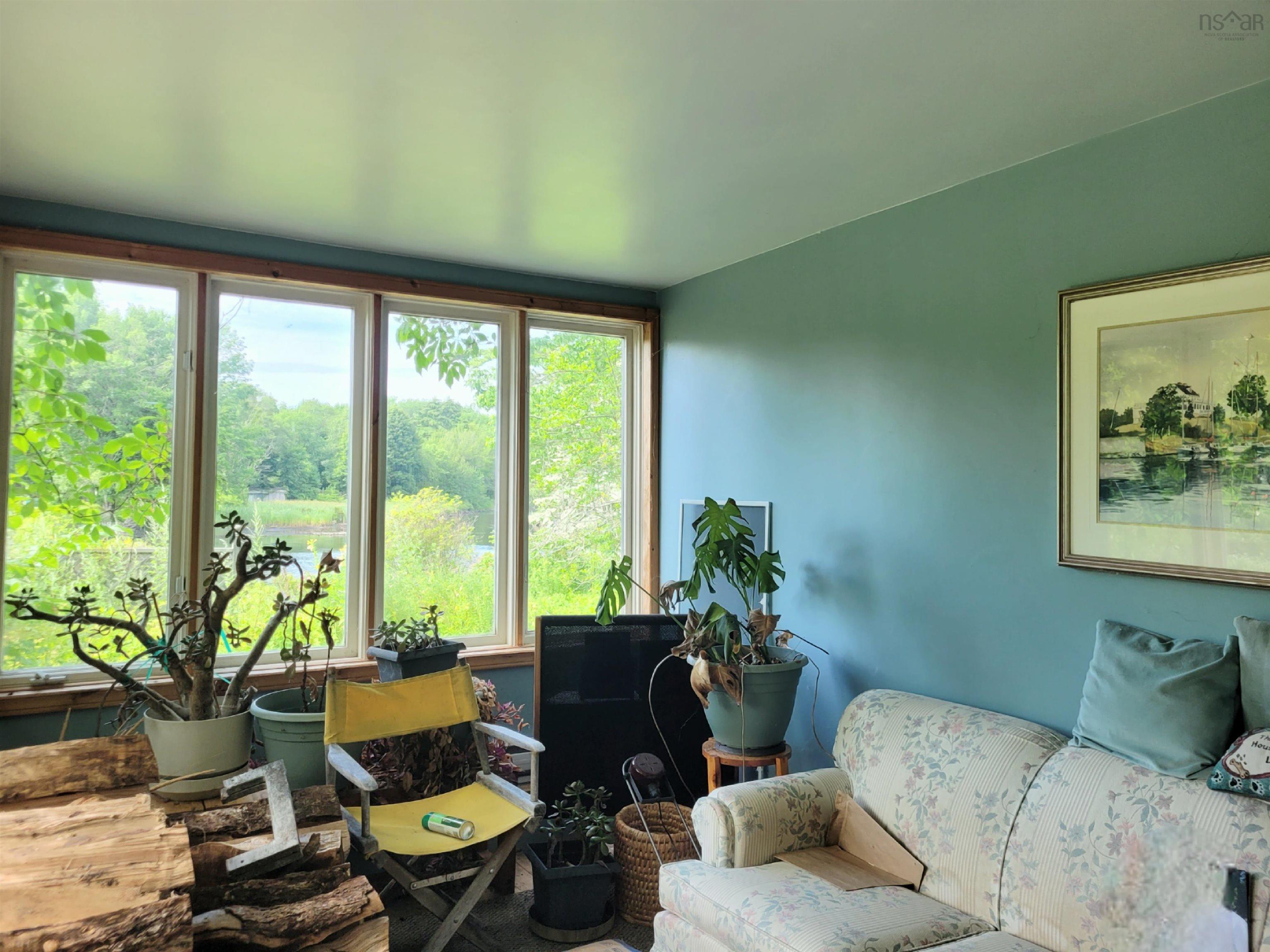$399,000.00: 221 Highway 8, Milton