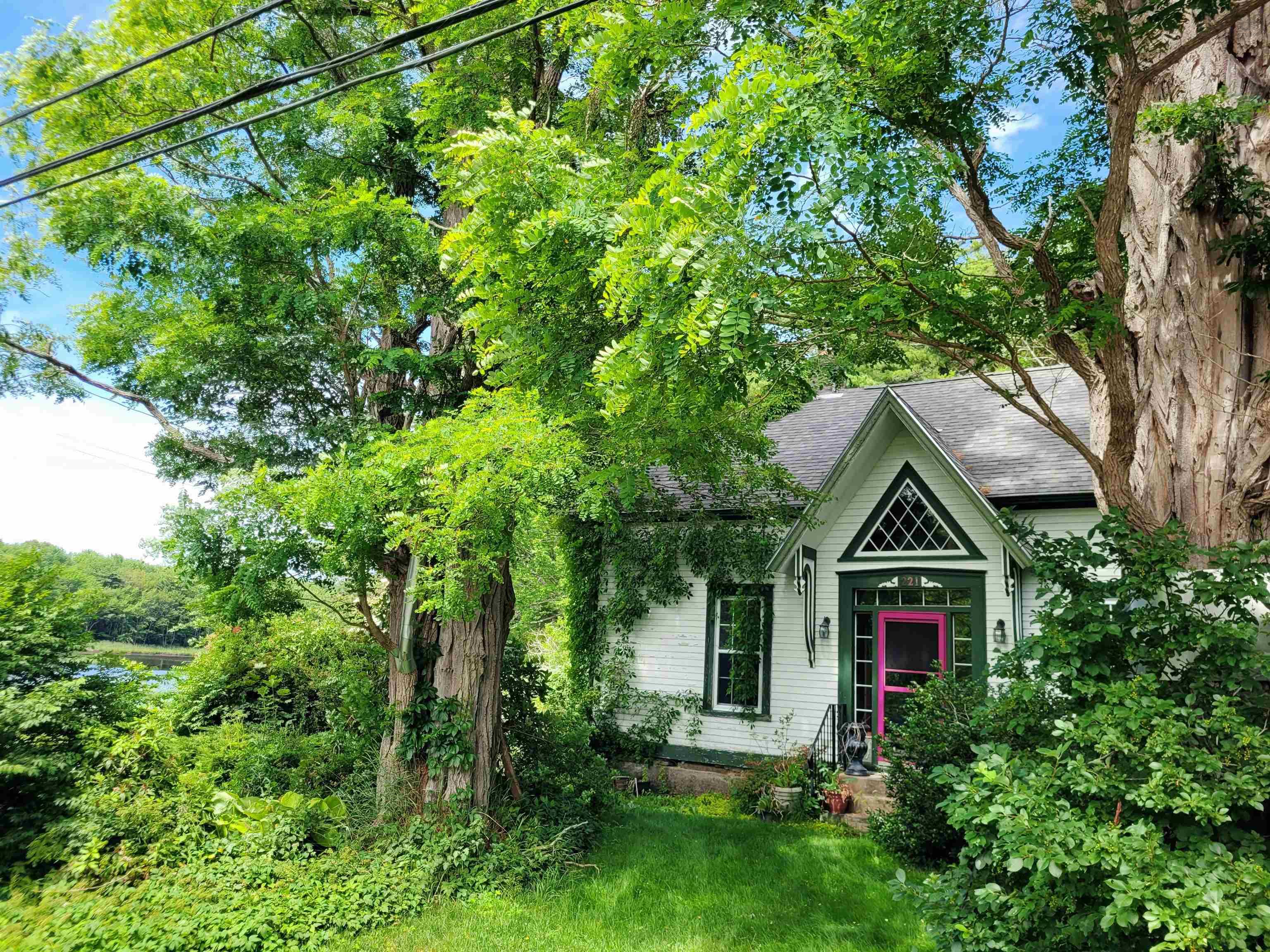 $399,000.00: 221 Highway 8, Milton