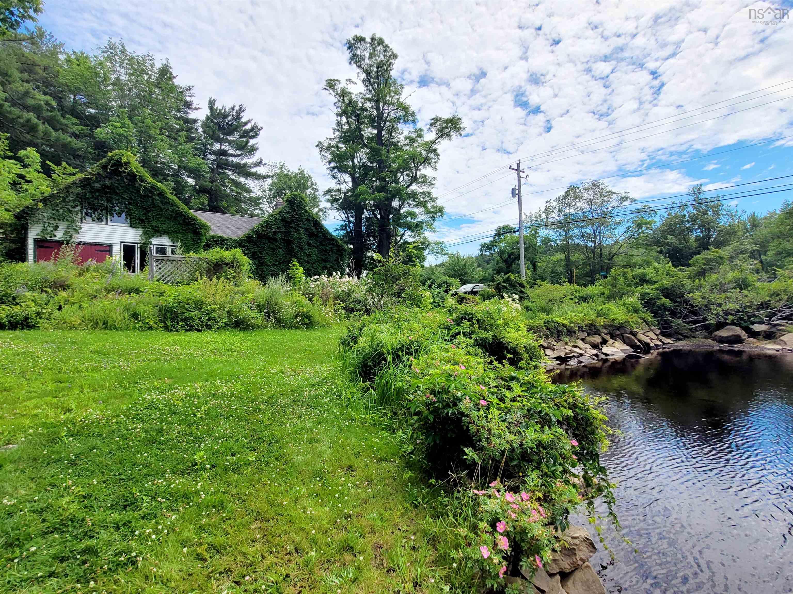 $399,000.00: 221 Highway 8, Milton