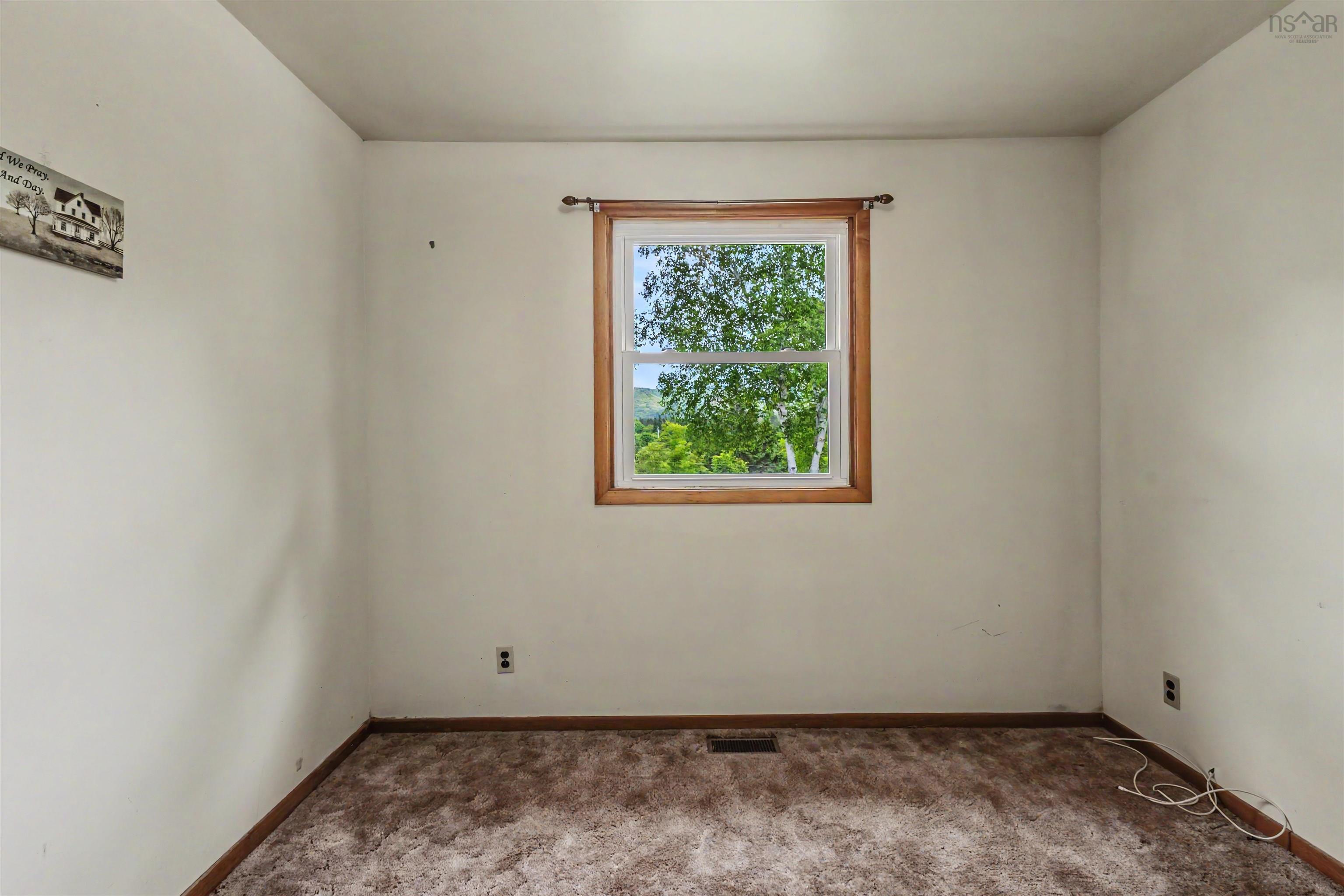 $235,000.00: 88 Church Cross Road, Middle River