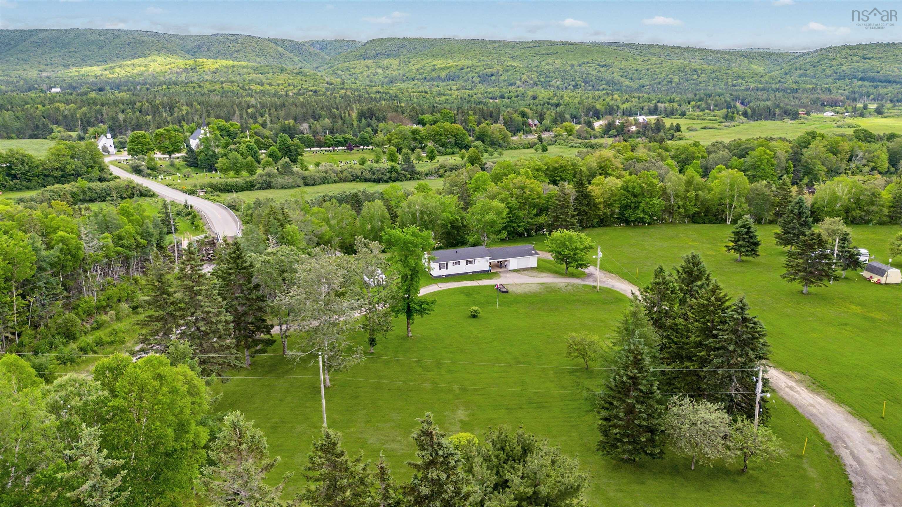 $235,000.00: 88 Church Cross Road, Middle River