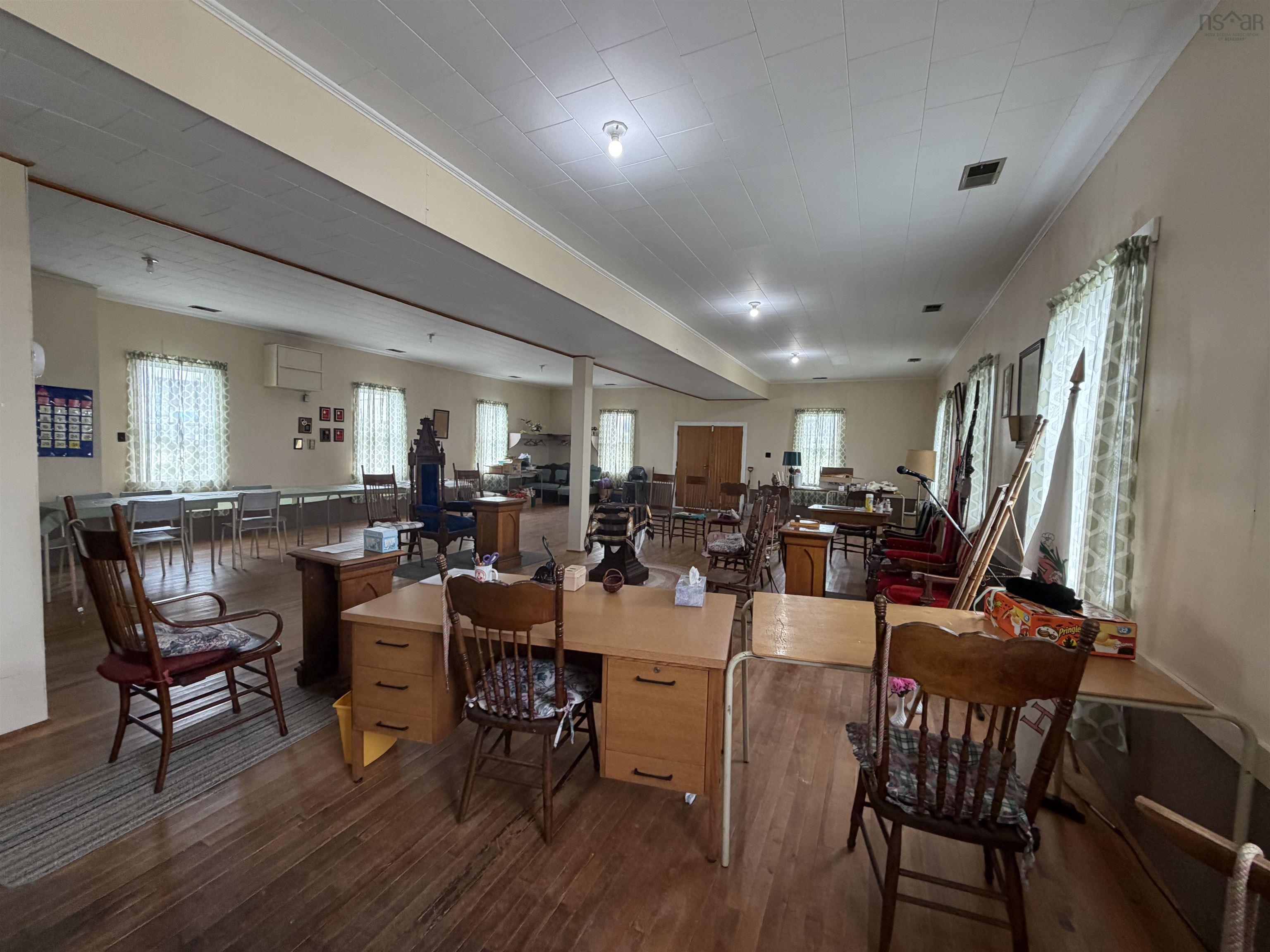 $160,000.00: 2822 Main Street, Clark