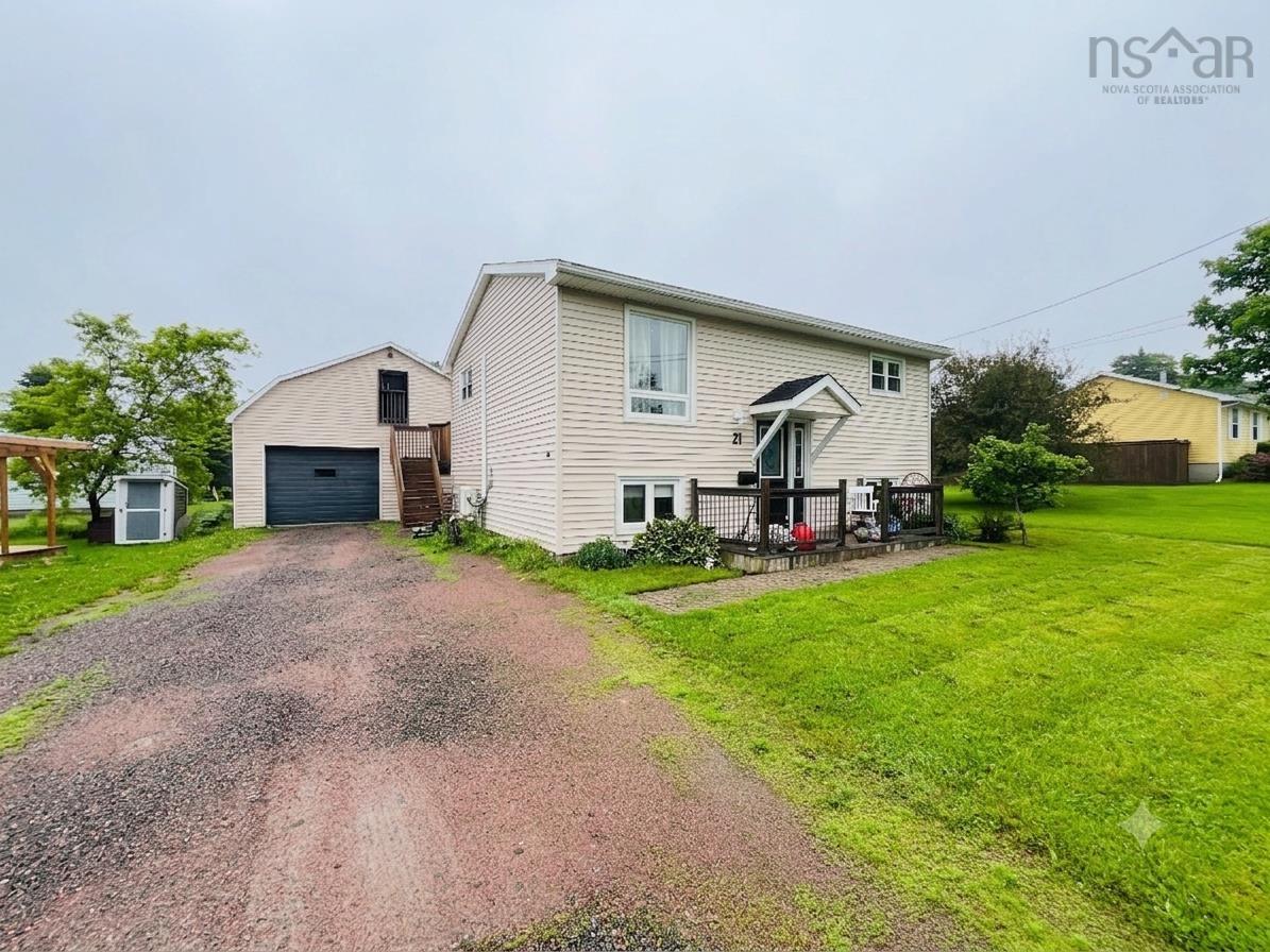 21 Snowden Avenue, Amherst, NS (MLS 202616600)