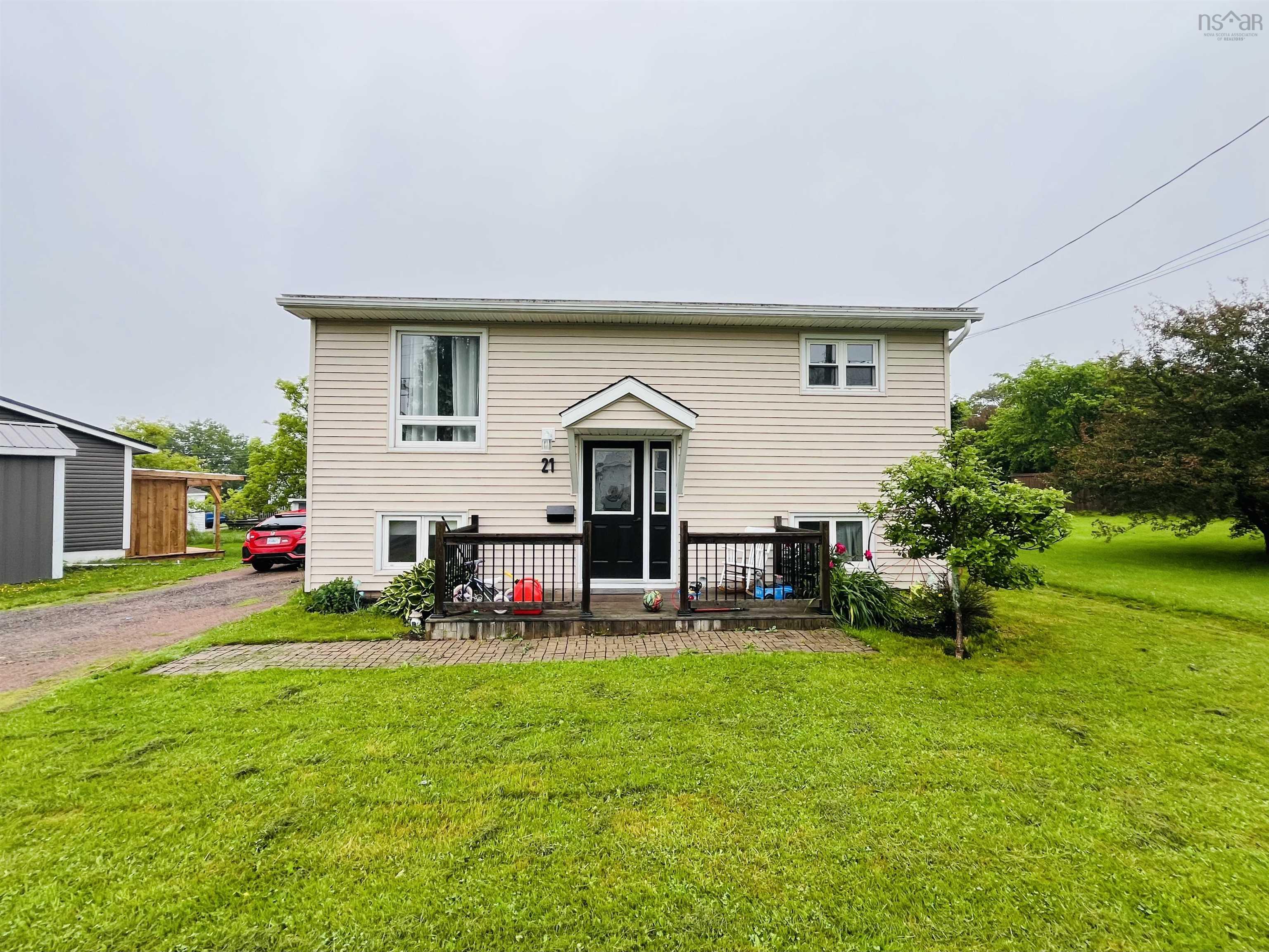 $289,900.00: 21 Snowden Avenue, Amherst