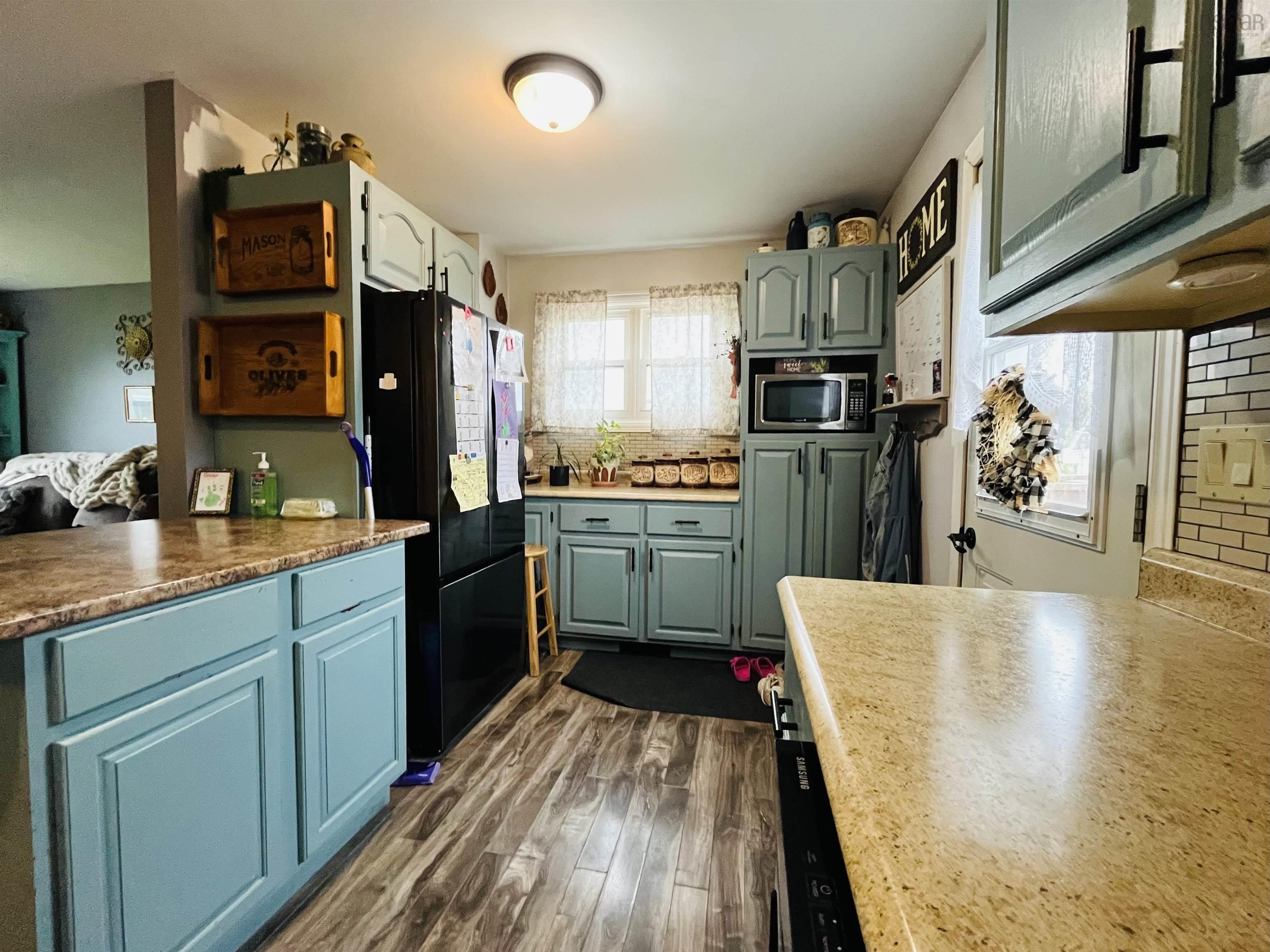 $289,900.00: 21 Snowden Avenue, Amherst