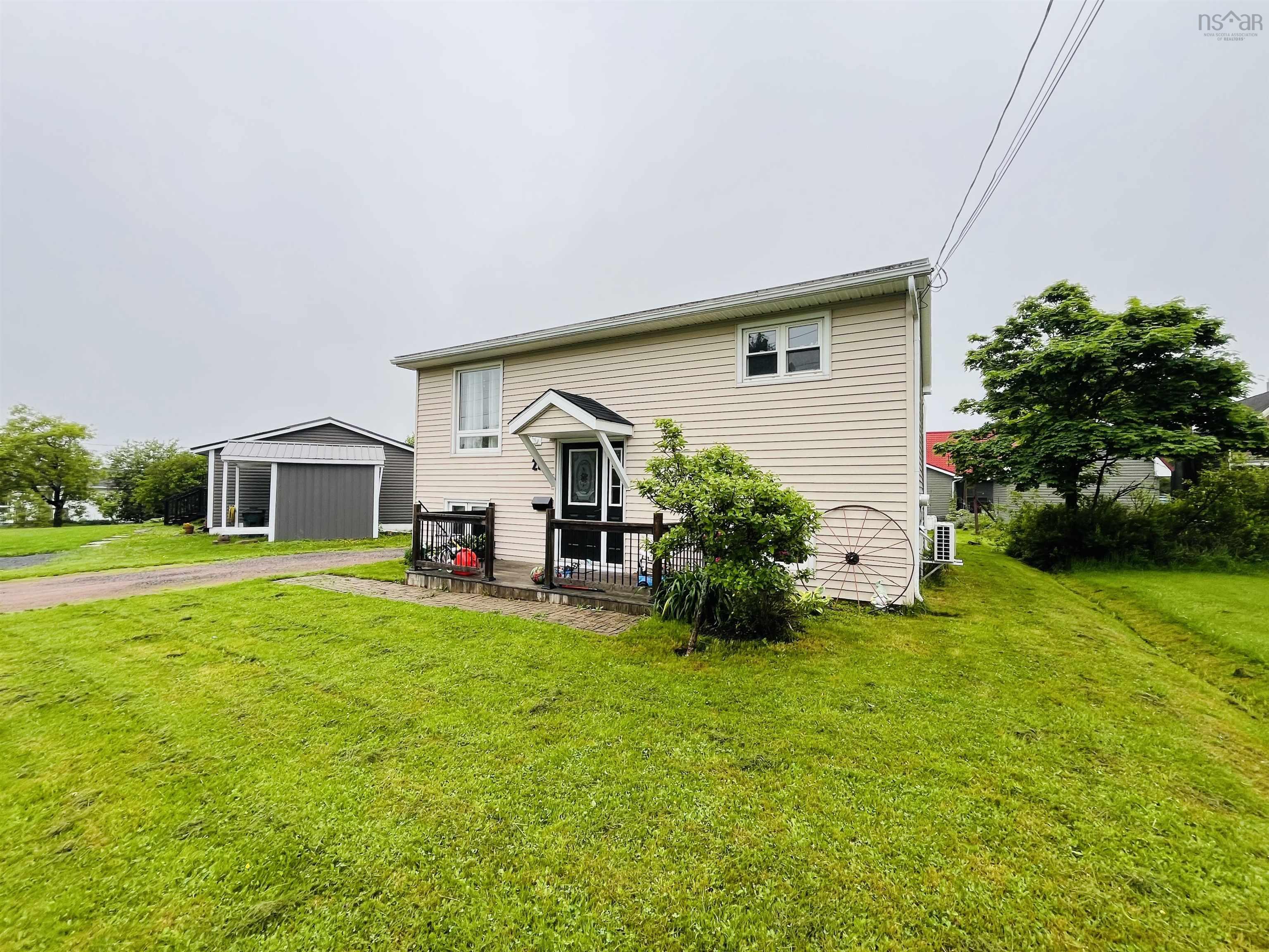 $289,900.00: 21 Snowden Avenue, Amherst