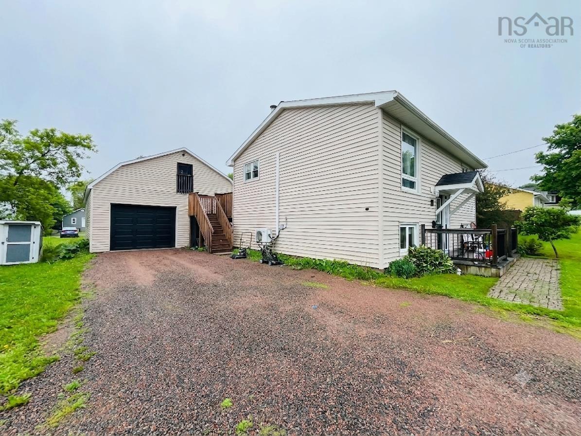 $289,900.00: 21 Snowden Avenue, Amherst