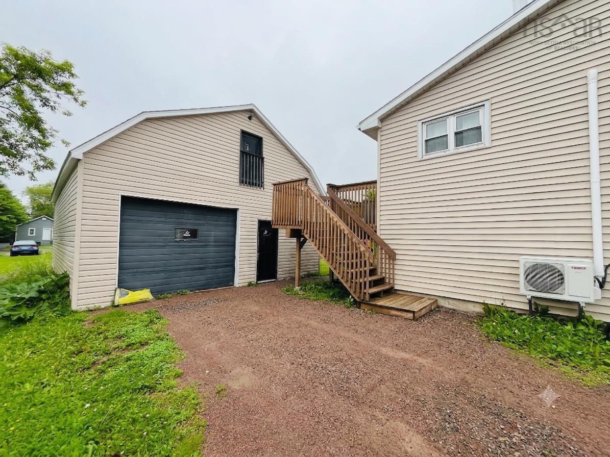 $289,900.00: 21 Snowden Avenue, Amherst
