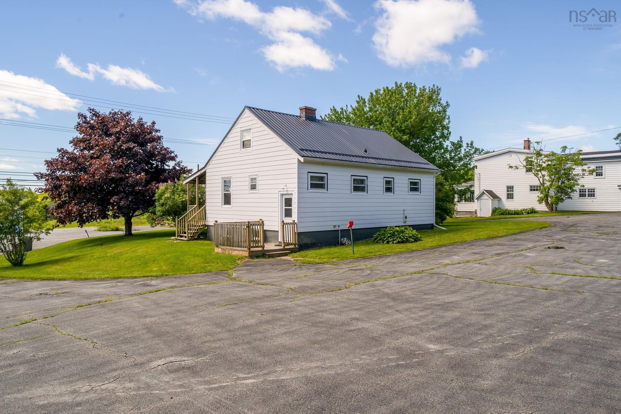 $349,900.00: 7793 Highway 7, Musquodoboit Harbour