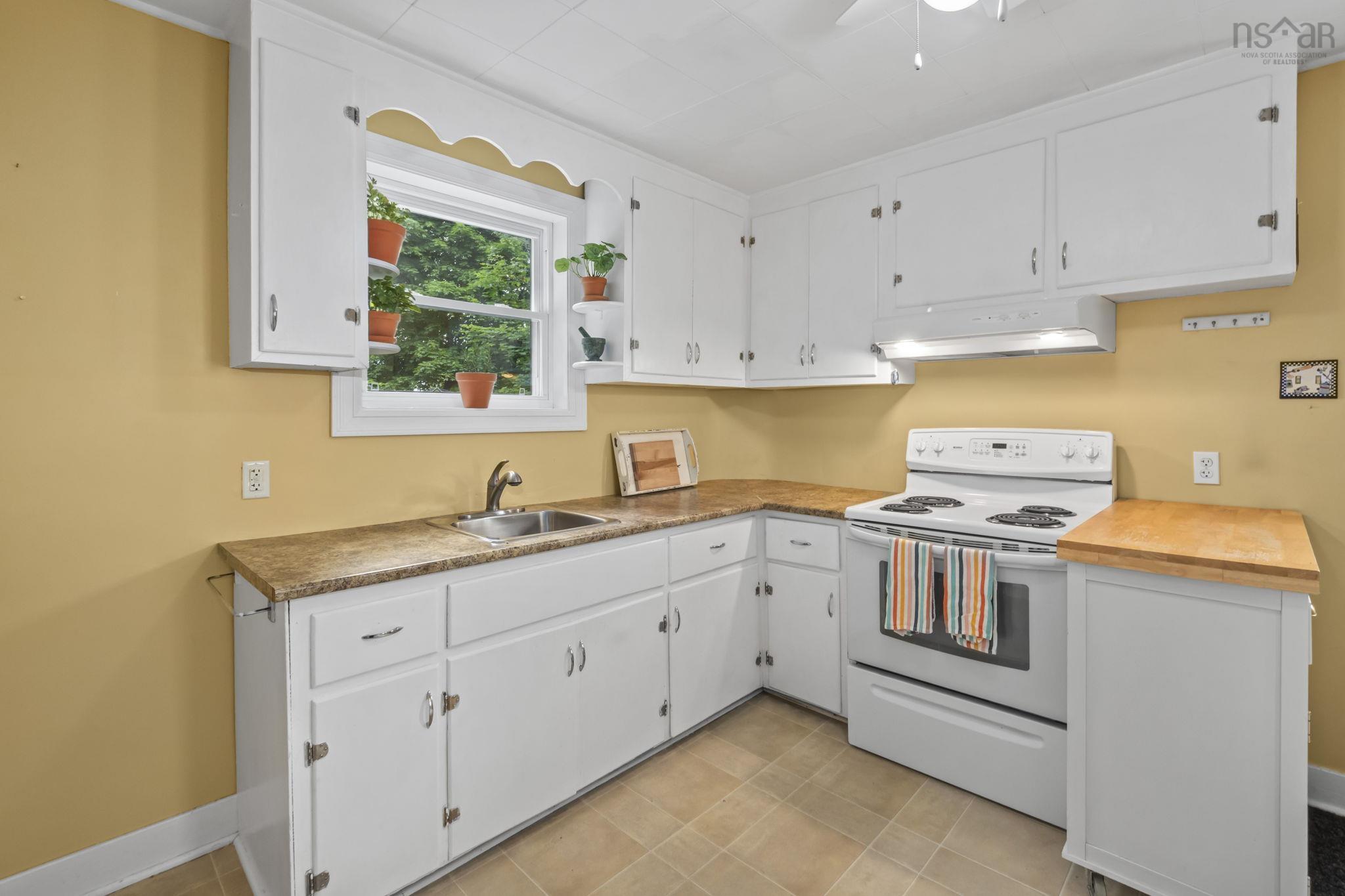 140 Victoria Road, Dartmouth, NS (MLS 202616618)