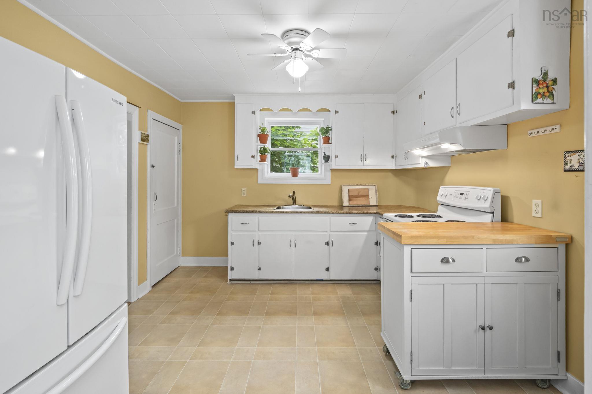140 Victoria Road, Dartmouth, NS (MLS 202616618)