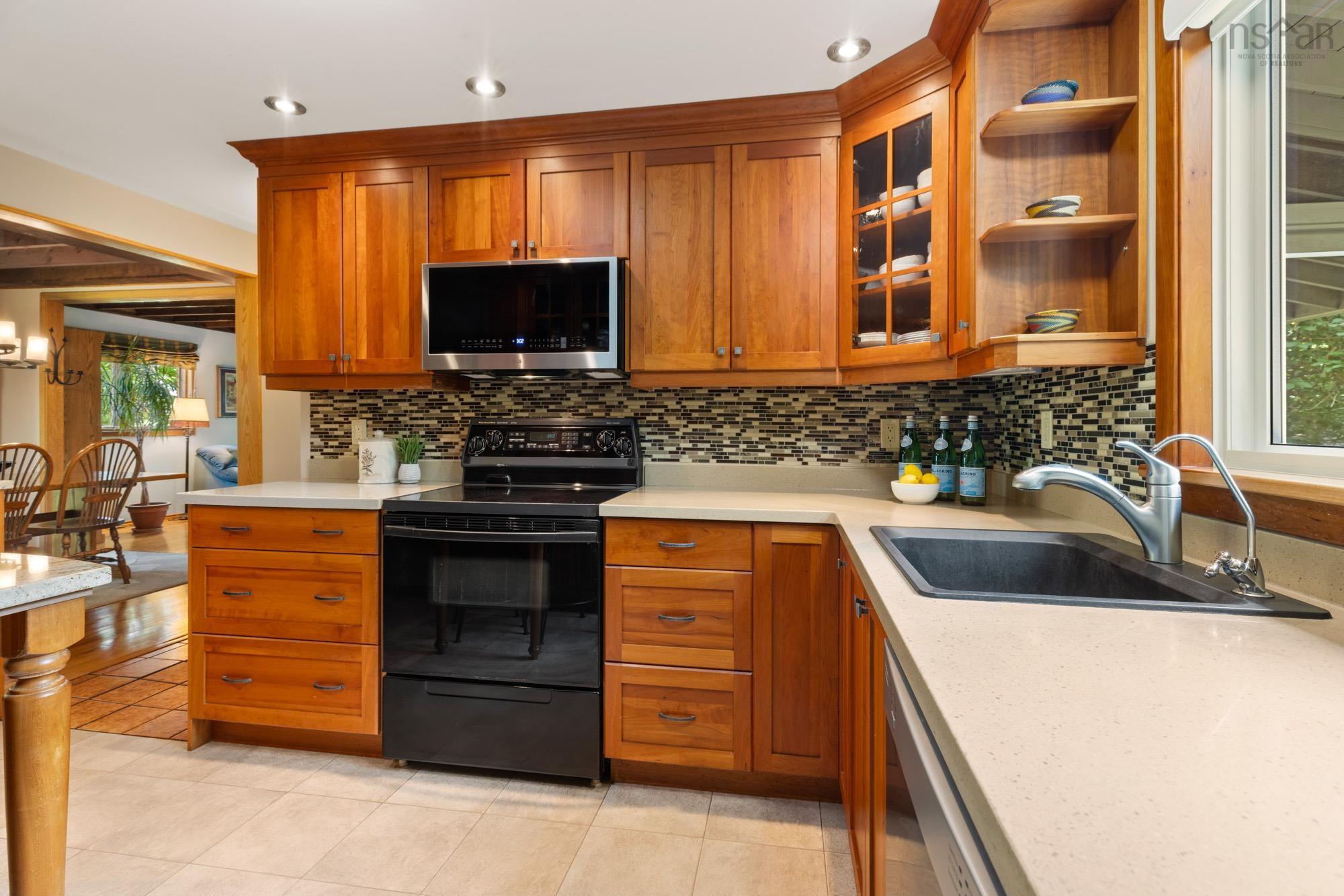242 Rolling Hills Drive, Waverley, NS (MLS 202616722)