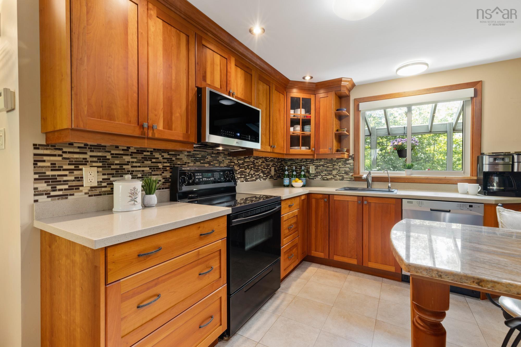 242 Rolling Hills Drive, Waverley, NS (MLS 202616722)