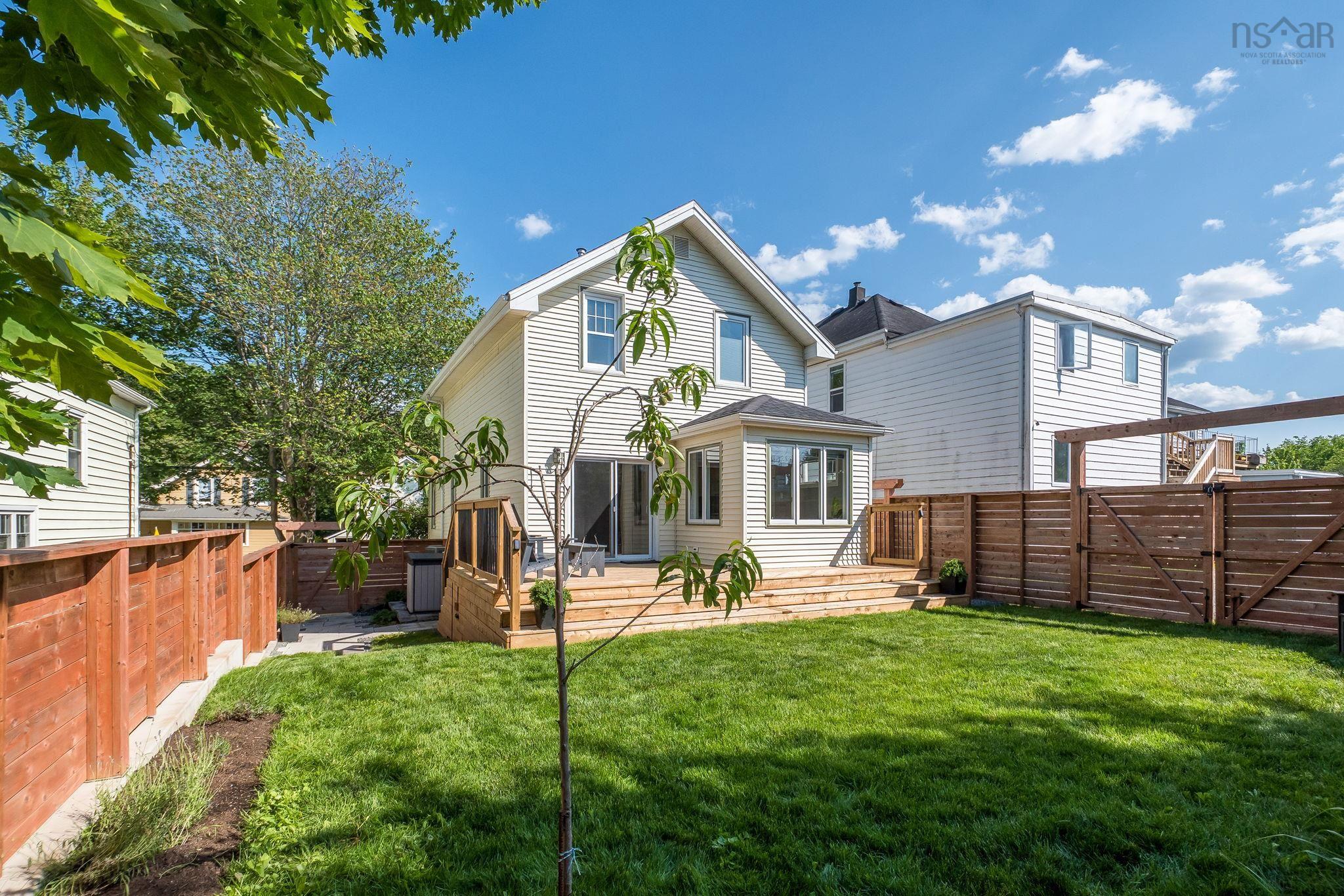 11 Sinclair Street, Dartmouth, NS (MLS 202616853)