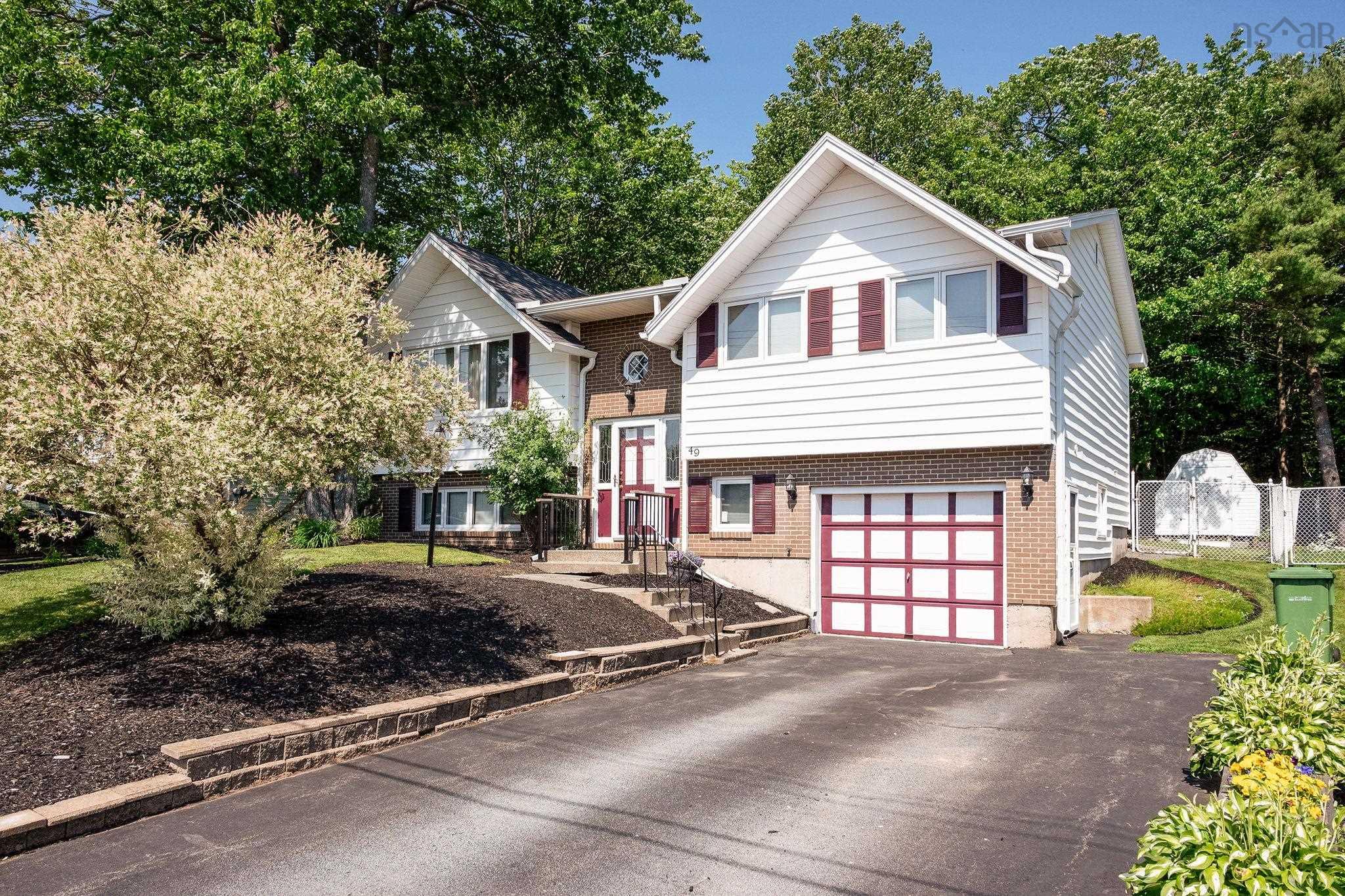 $499,900.00: 49 Cartier Crescent, Lower Sackville