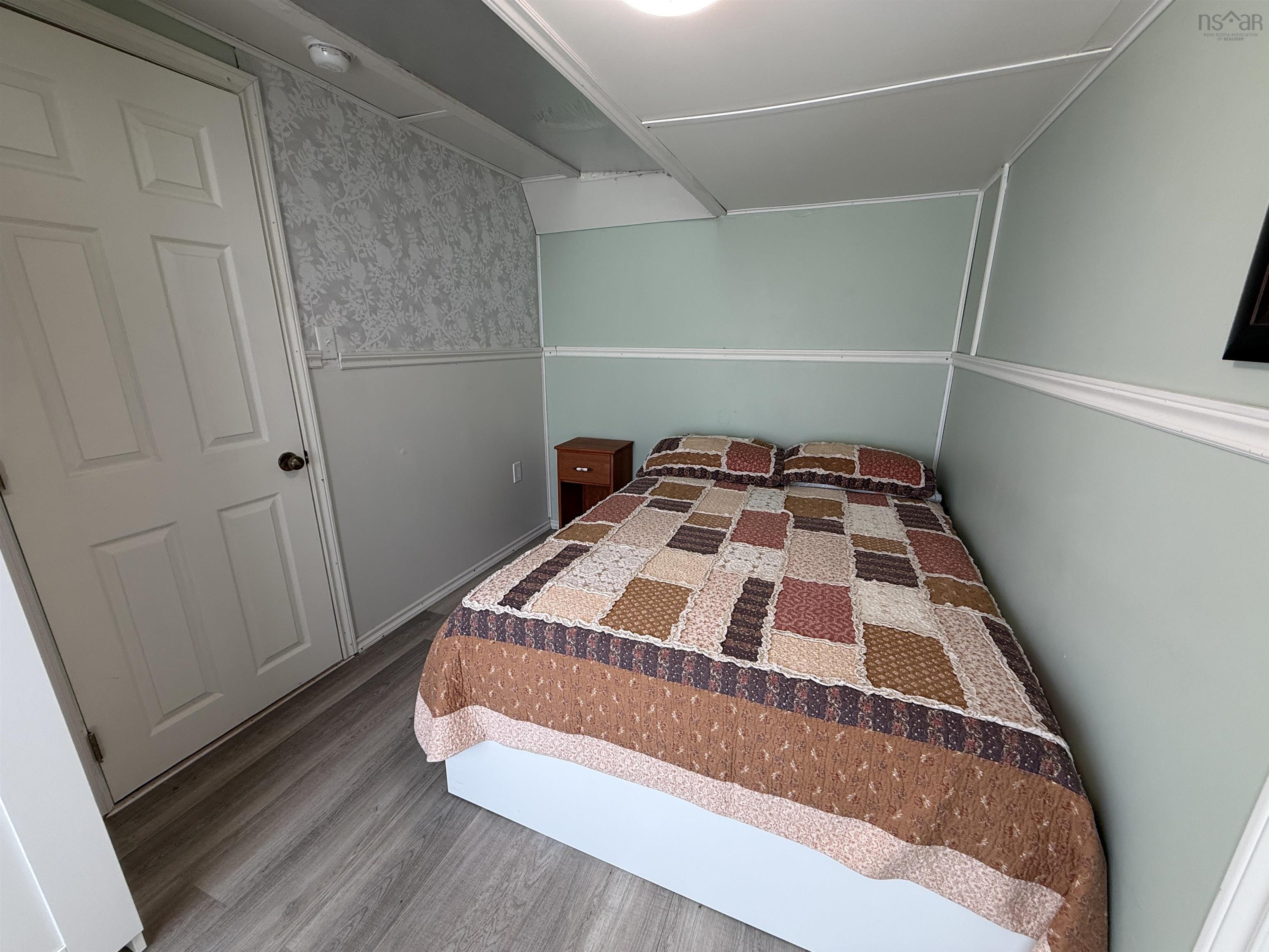 $199,000.00: 1439 Baxter