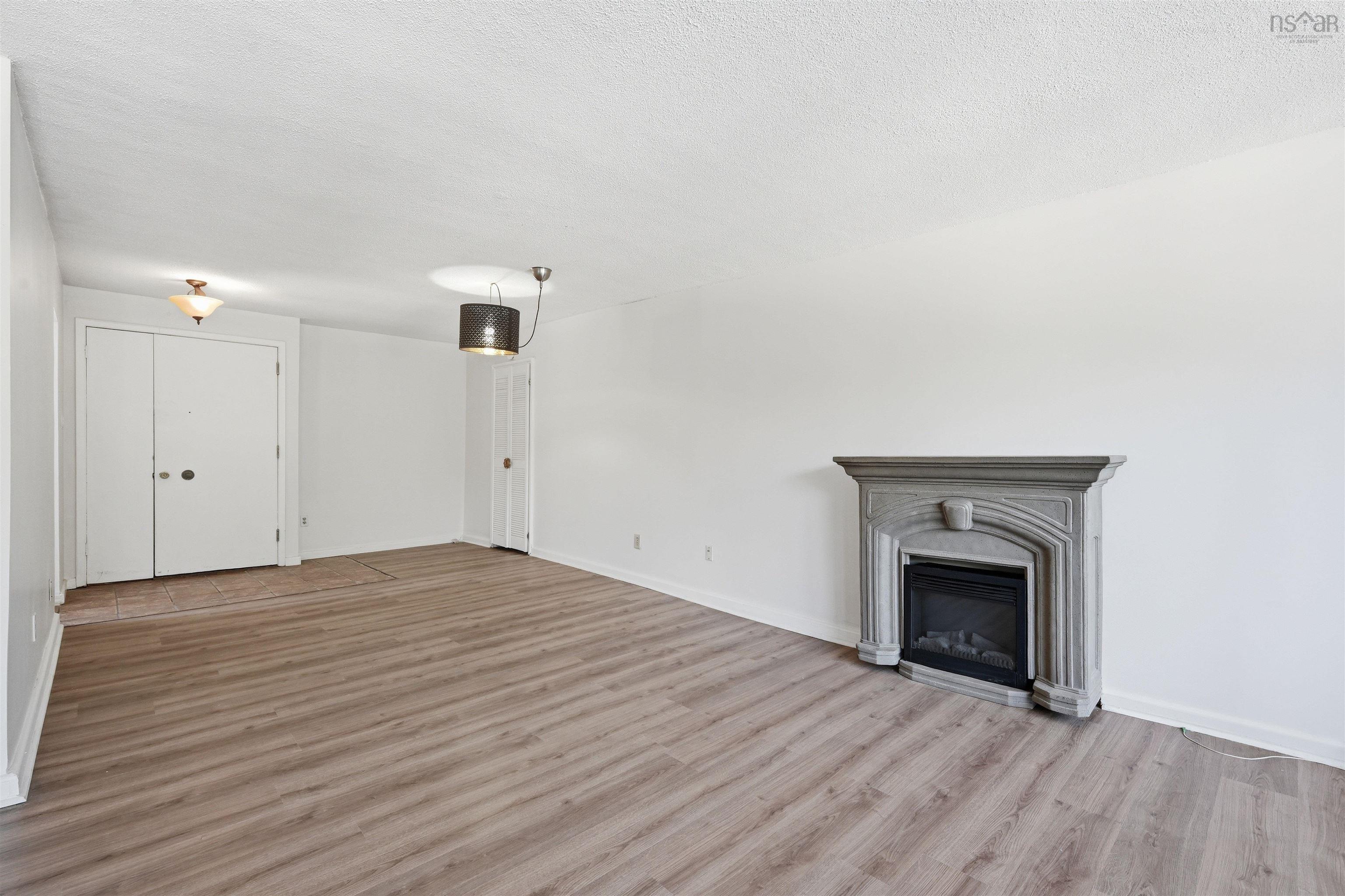 210 5959 Spring Garden Road, Halifax, NS (MLS 202616915)