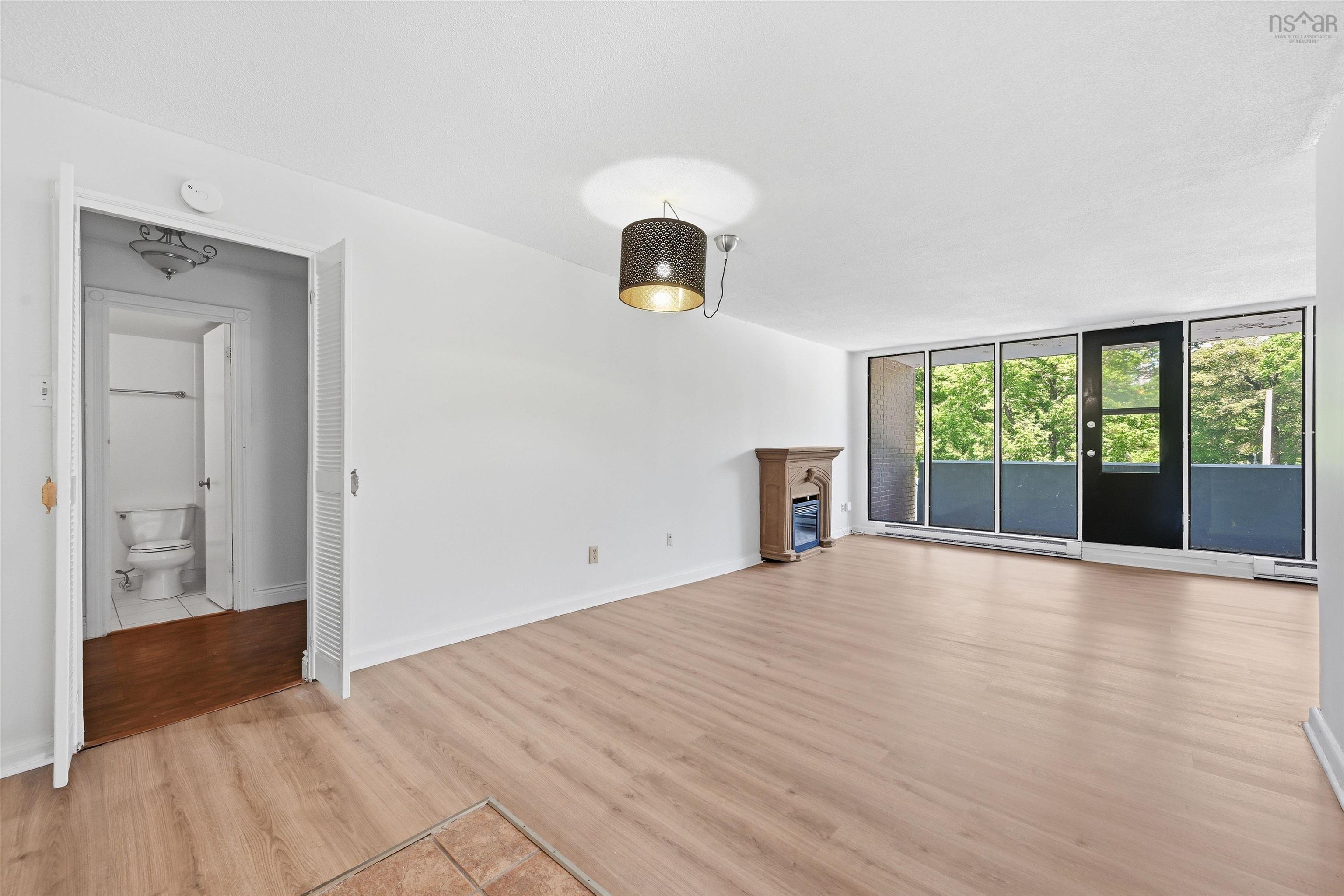 210 5959 Spring Garden Road, Halifax, NS (MLS 202616915)