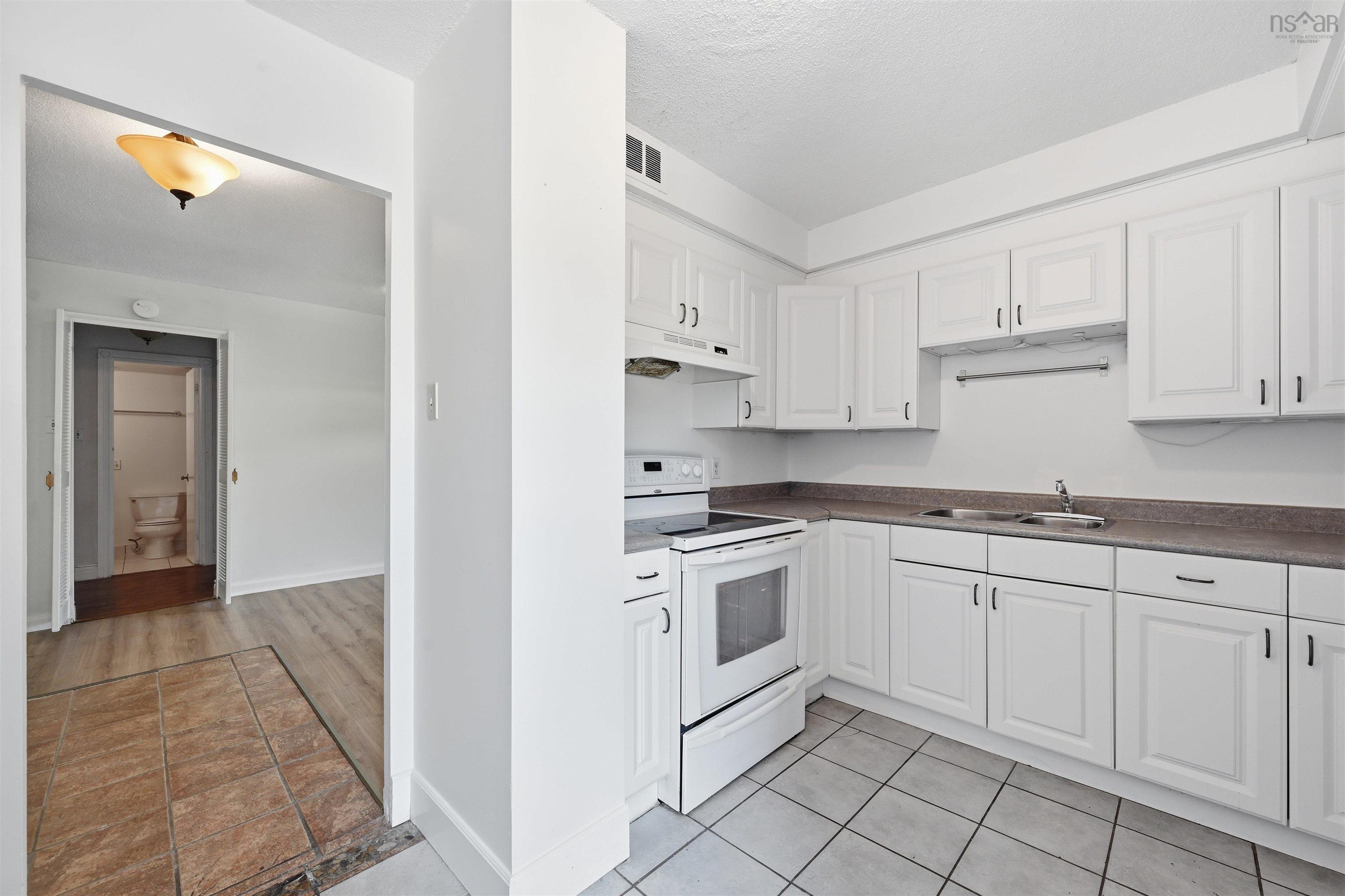 210 5959 Spring Garden Road, Halifax, NS (MLS 202616915)