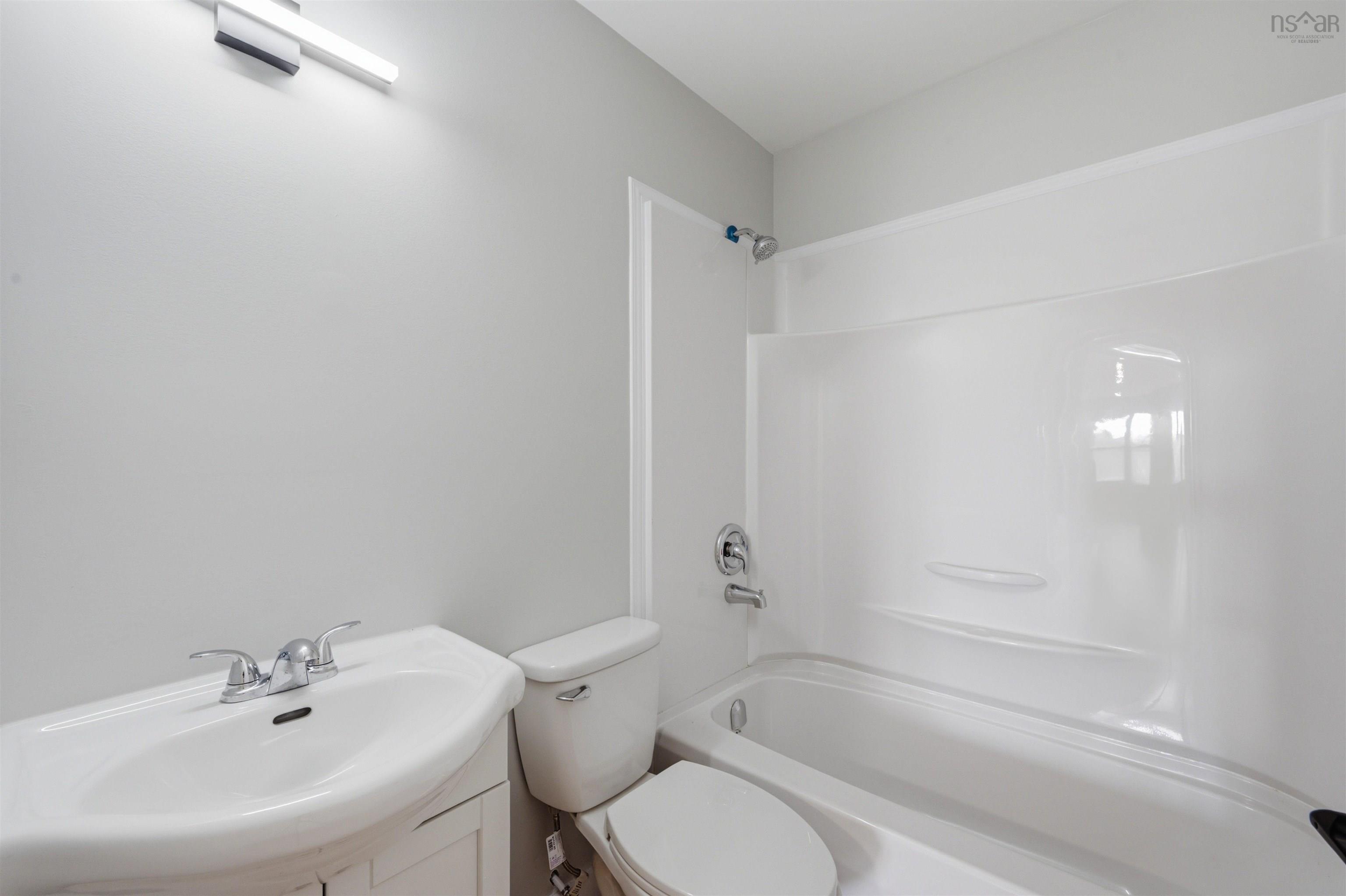 $619,900.00: 1A & 1B Auburn Avenue, Halifax