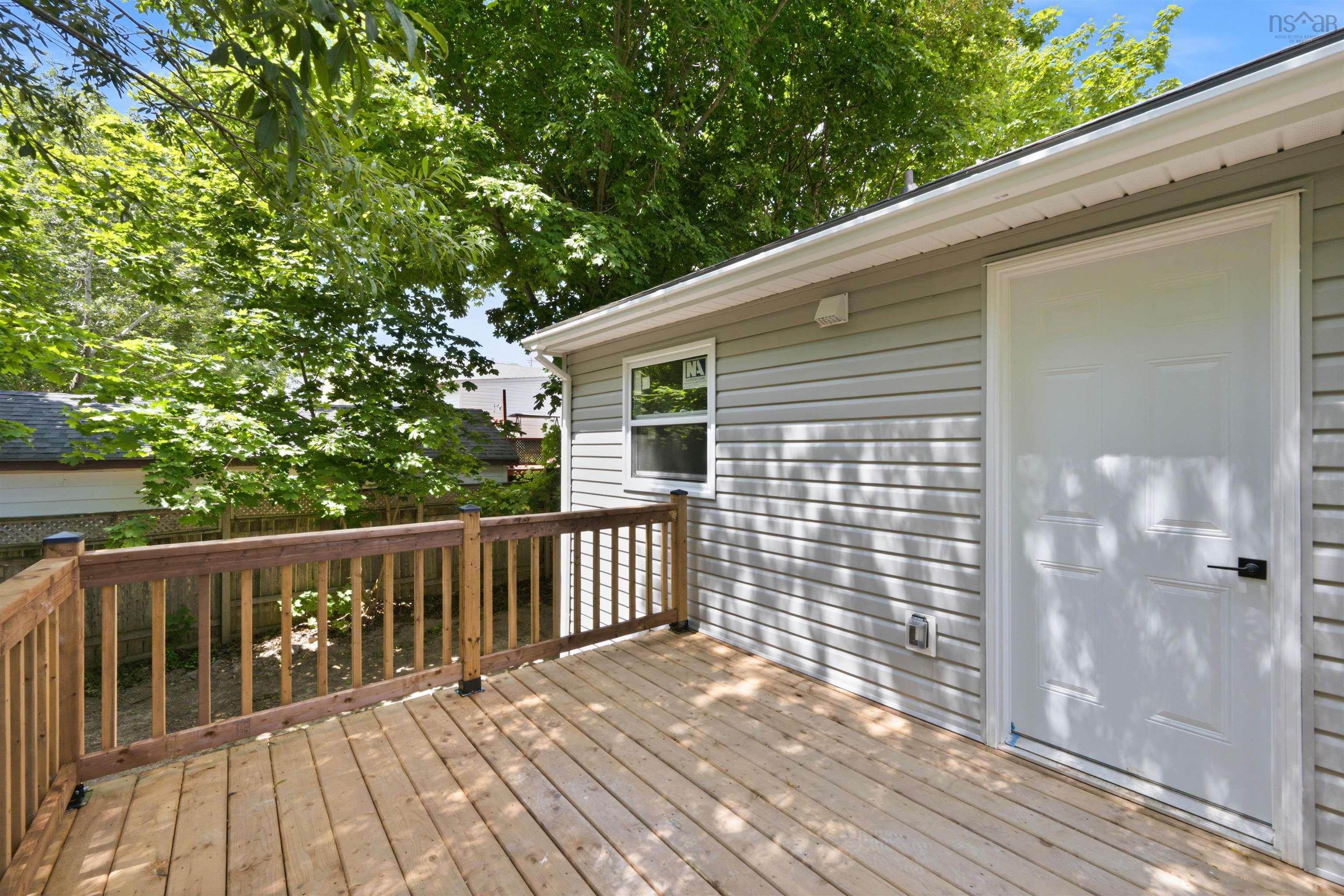 $619,900.00: 1A & 1B Auburn Avenue, Halifax