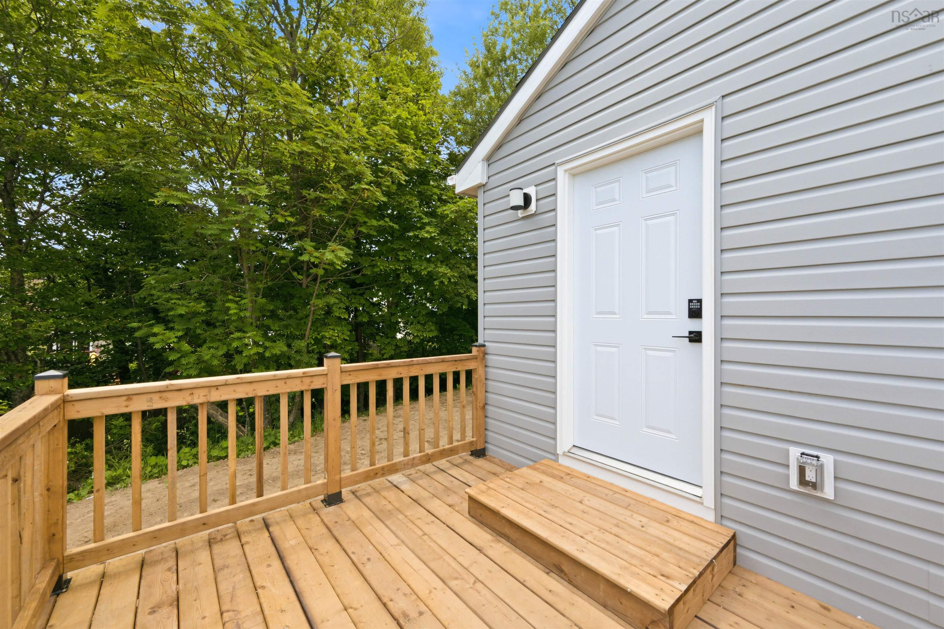 $619,900.00: 1A & 1B Auburn Avenue, Halifax