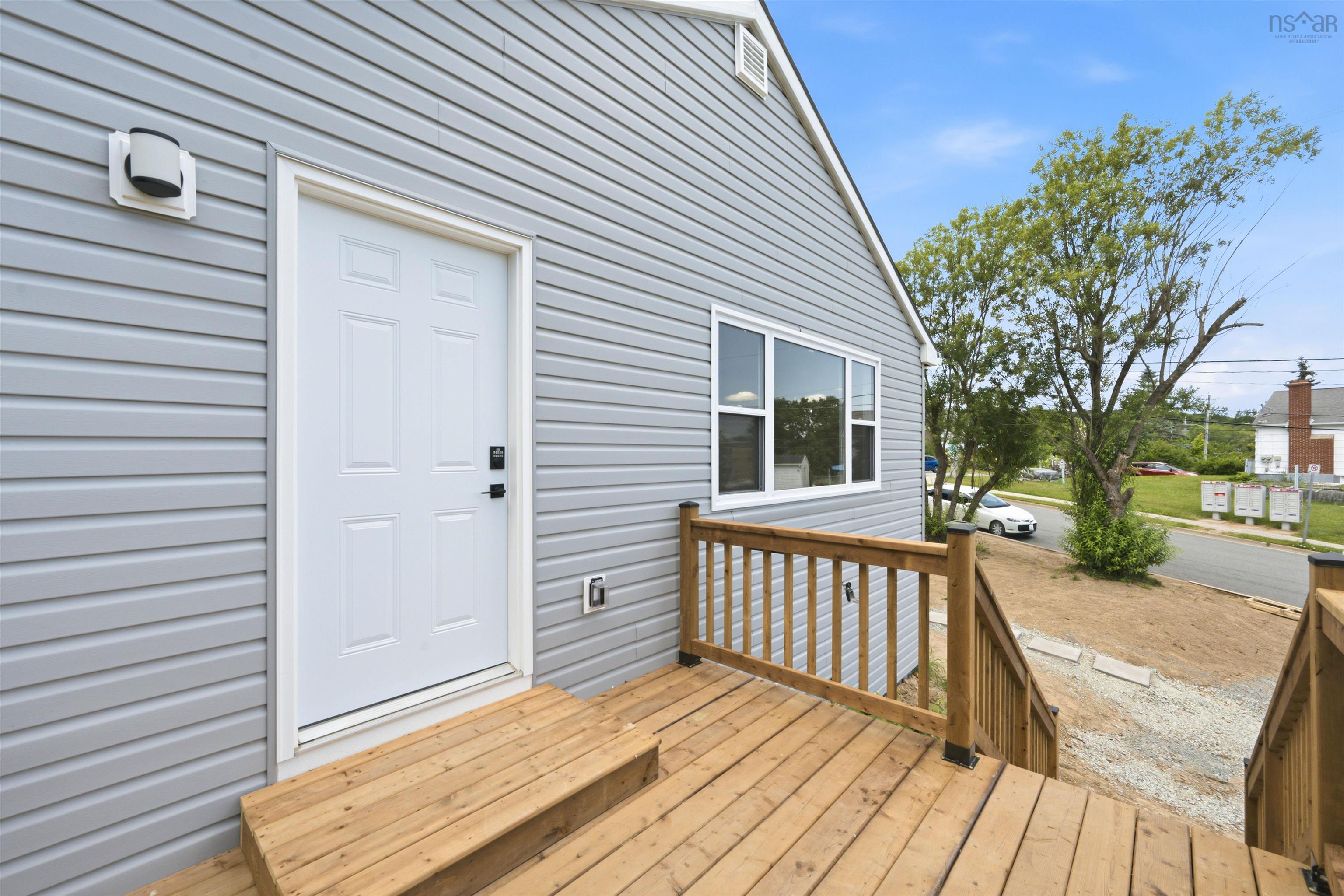 $619,900.00: 1A & 1B Auburn Avenue, Halifax
