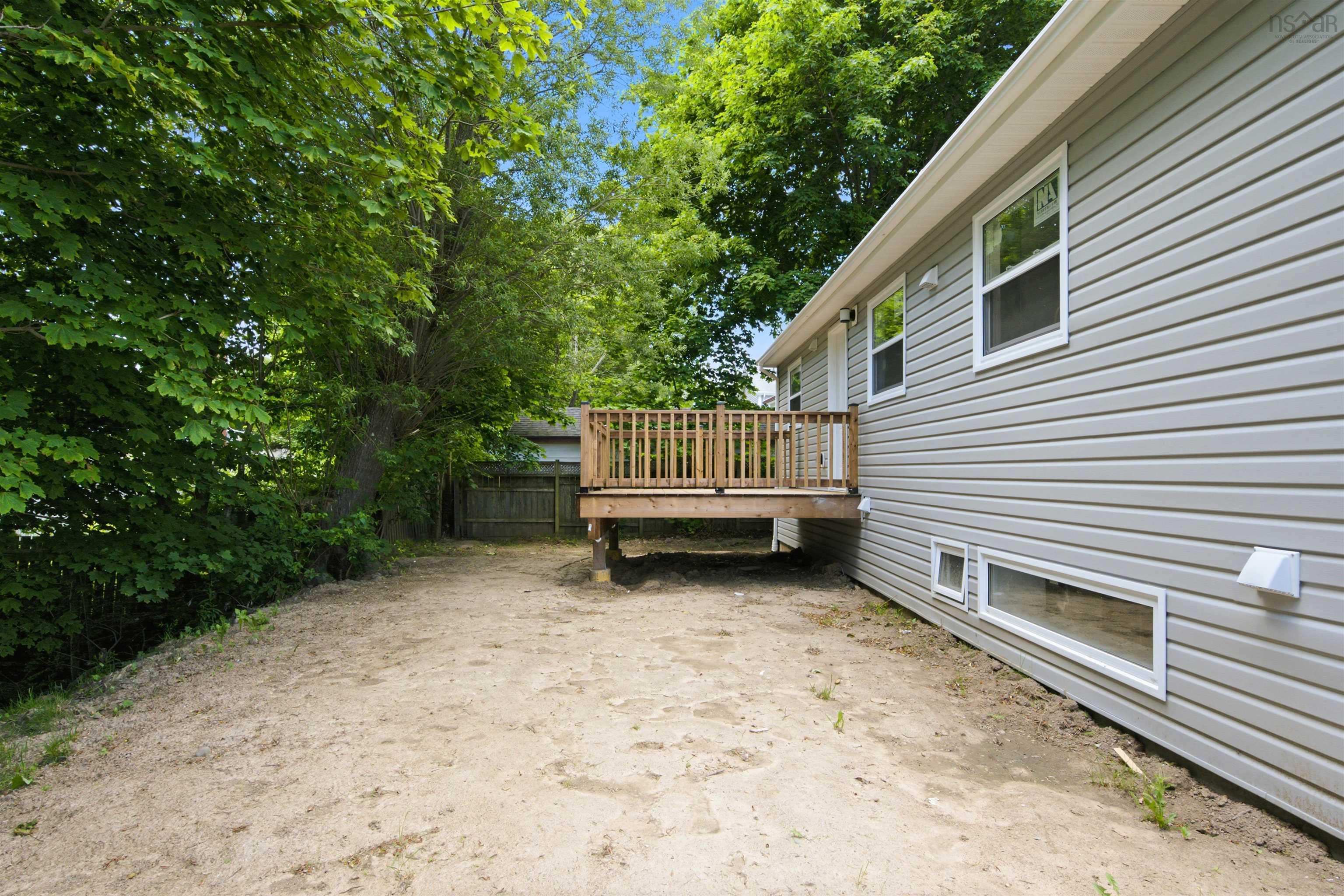 $619,900.00: 1A & 1B Auburn Avenue, Halifax