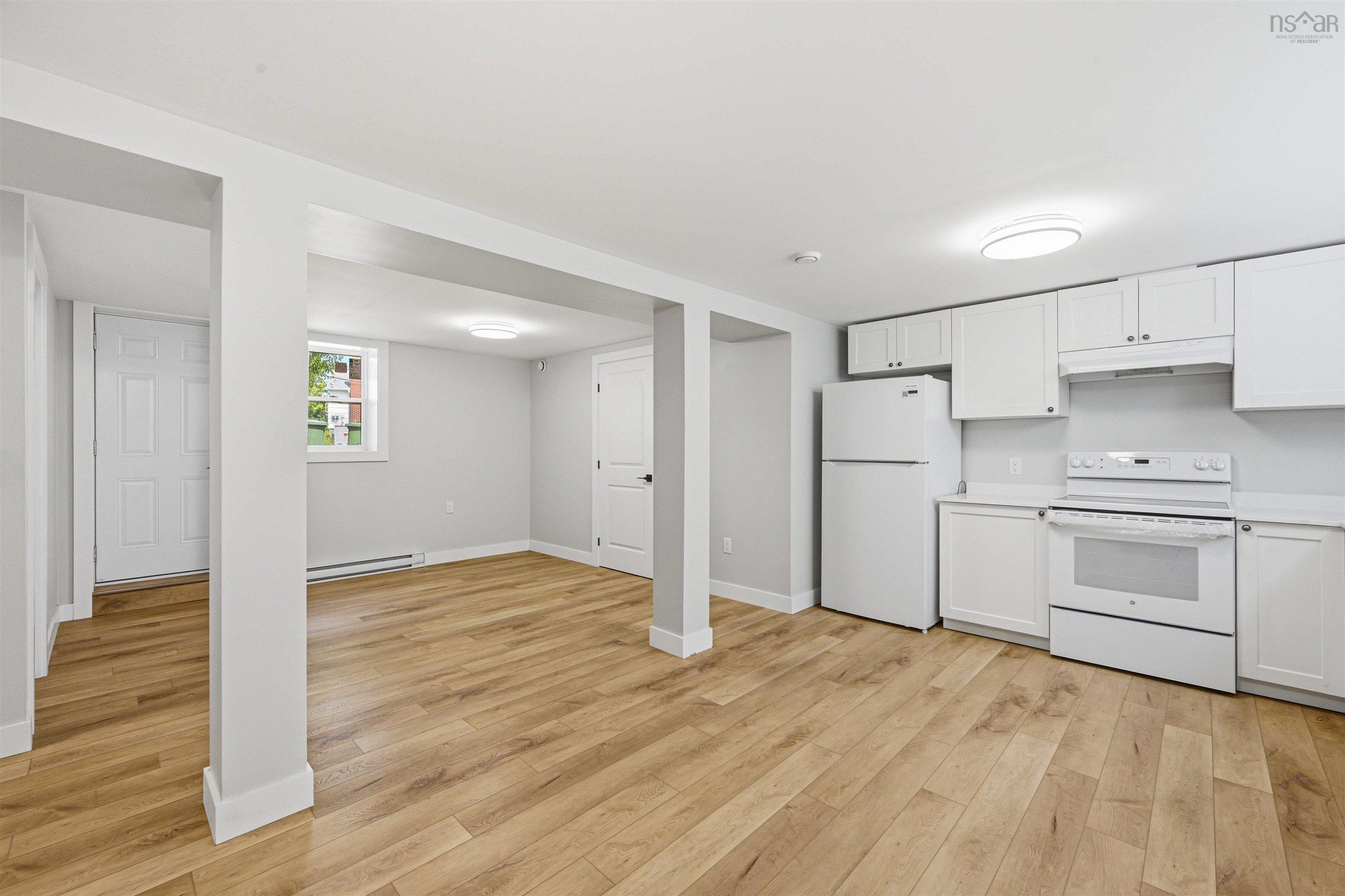 $619,900.00: 1A & 1B Auburn Avenue, Halifax