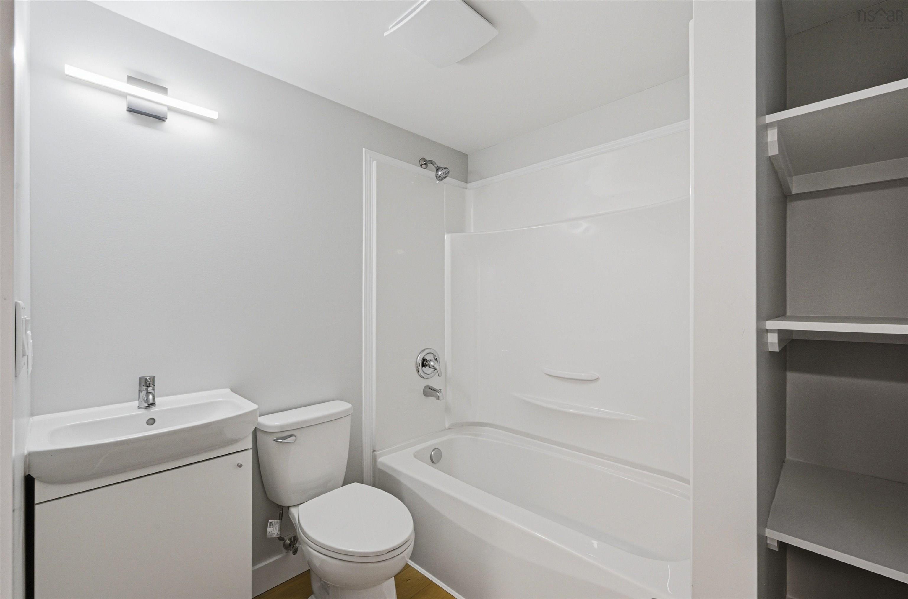 $619,900.00: 1A & 1B Auburn Avenue, Halifax