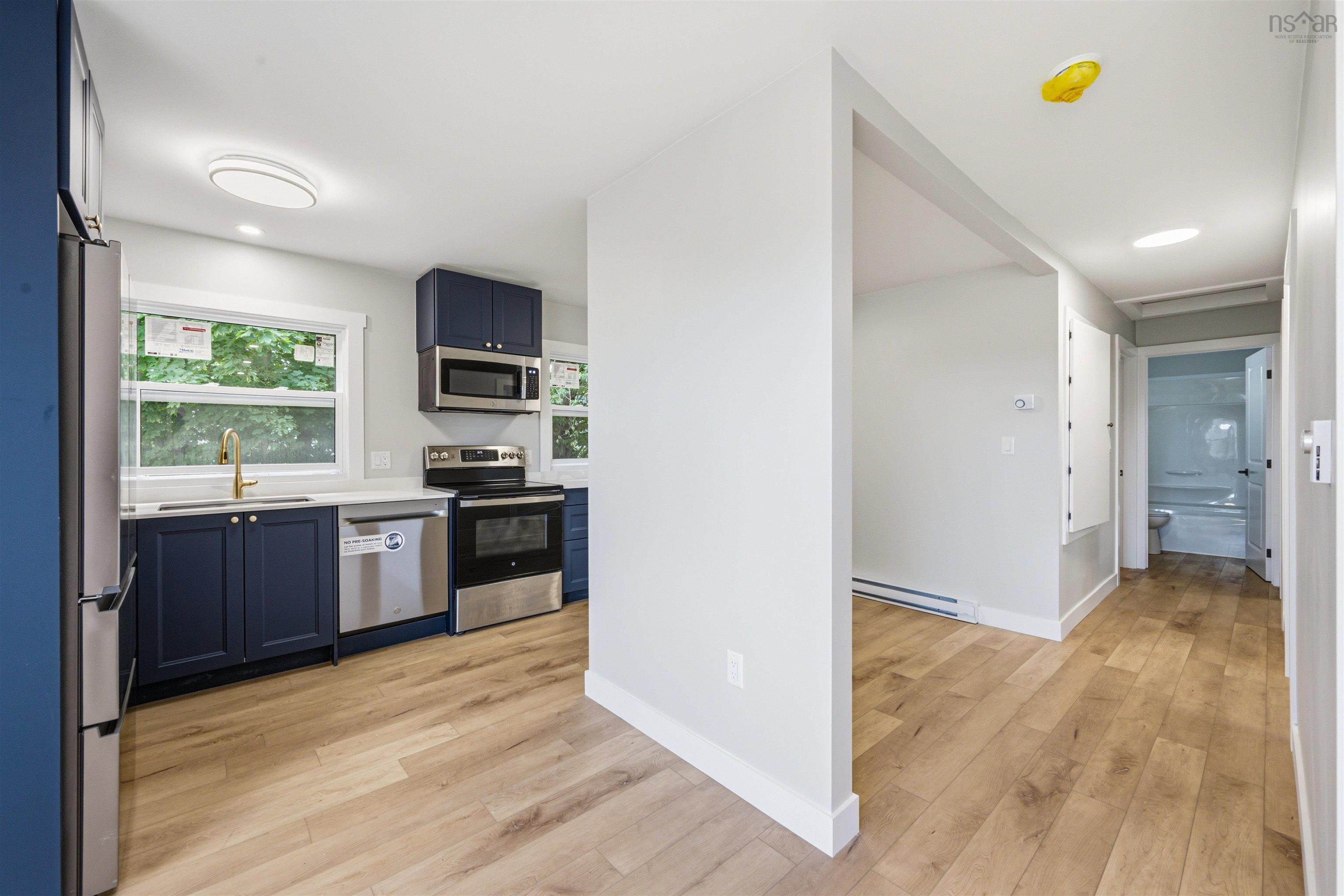 $619,900.00: 1A & 1B Auburn Avenue, Halifax