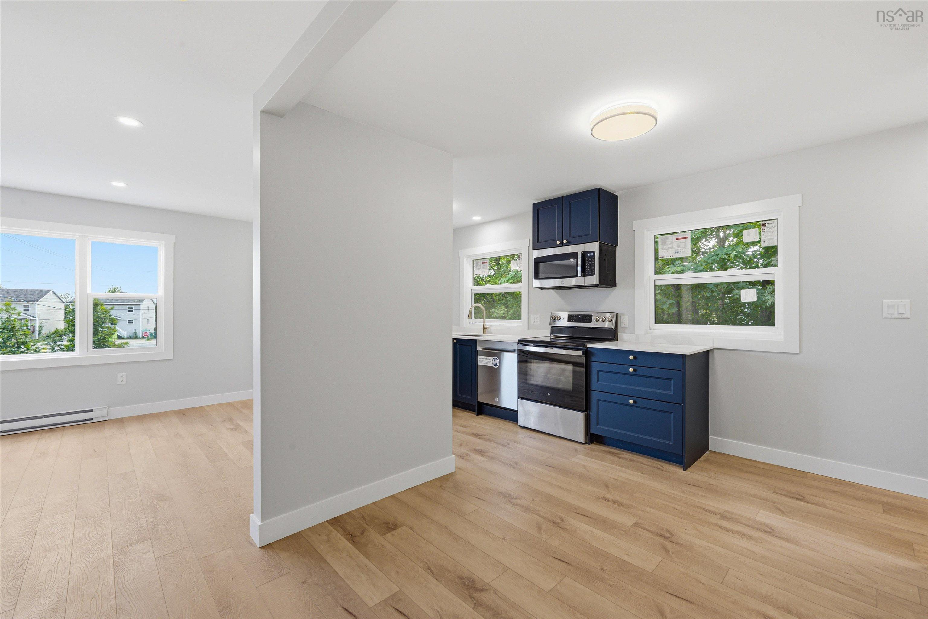 $619,900.00: 1A & 1B Auburn Avenue, Halifax